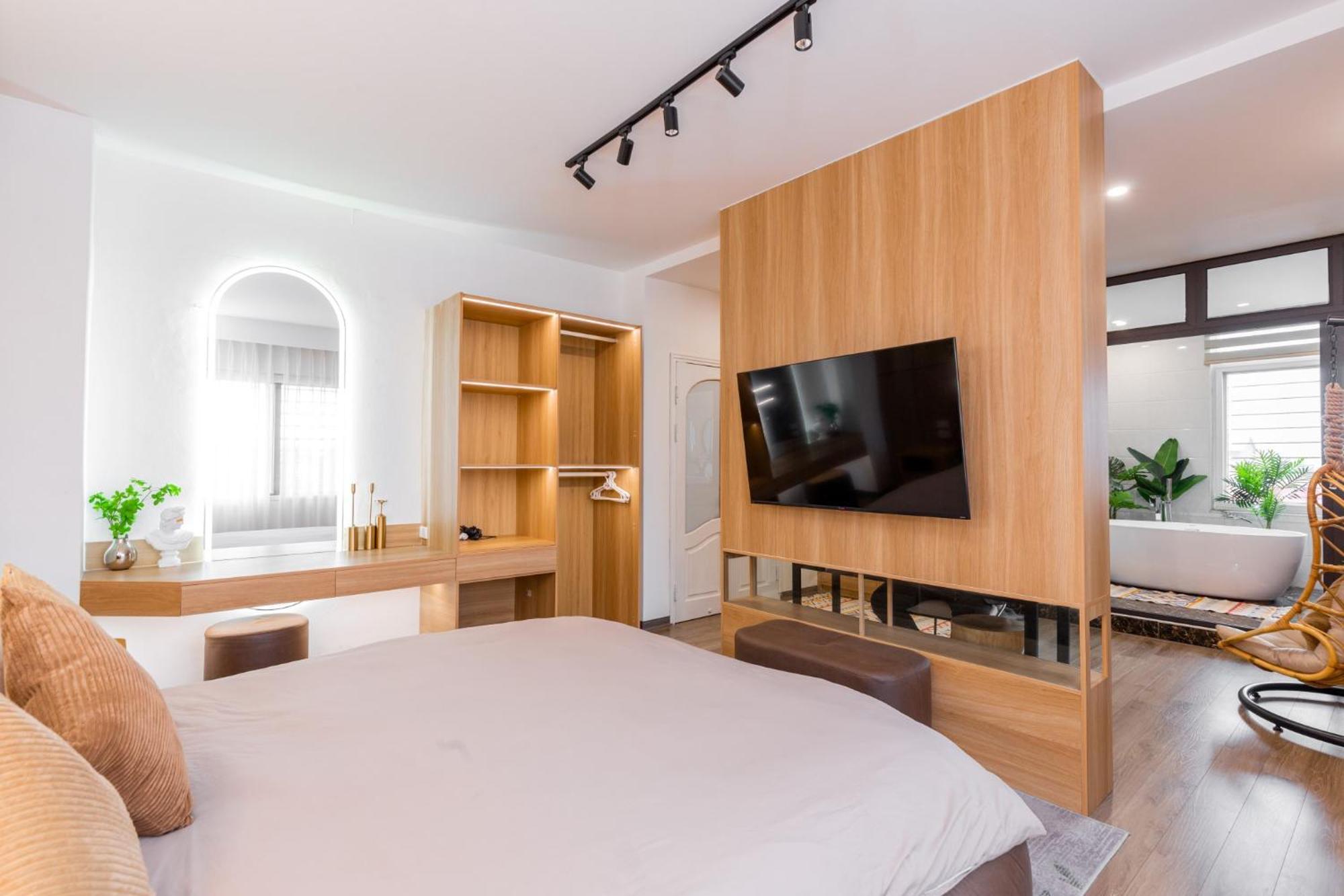 Zimmer mit Kingsize-Bett