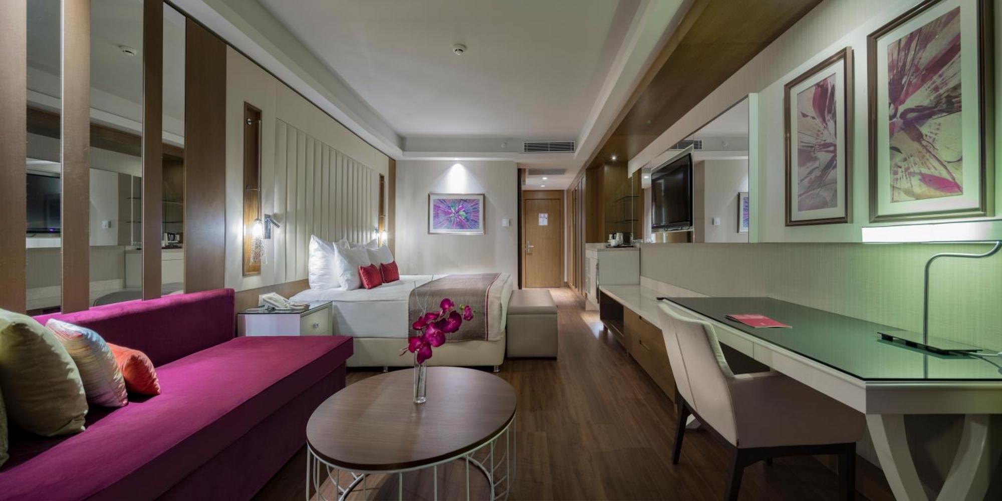 Suite Familiar con vistas al interior