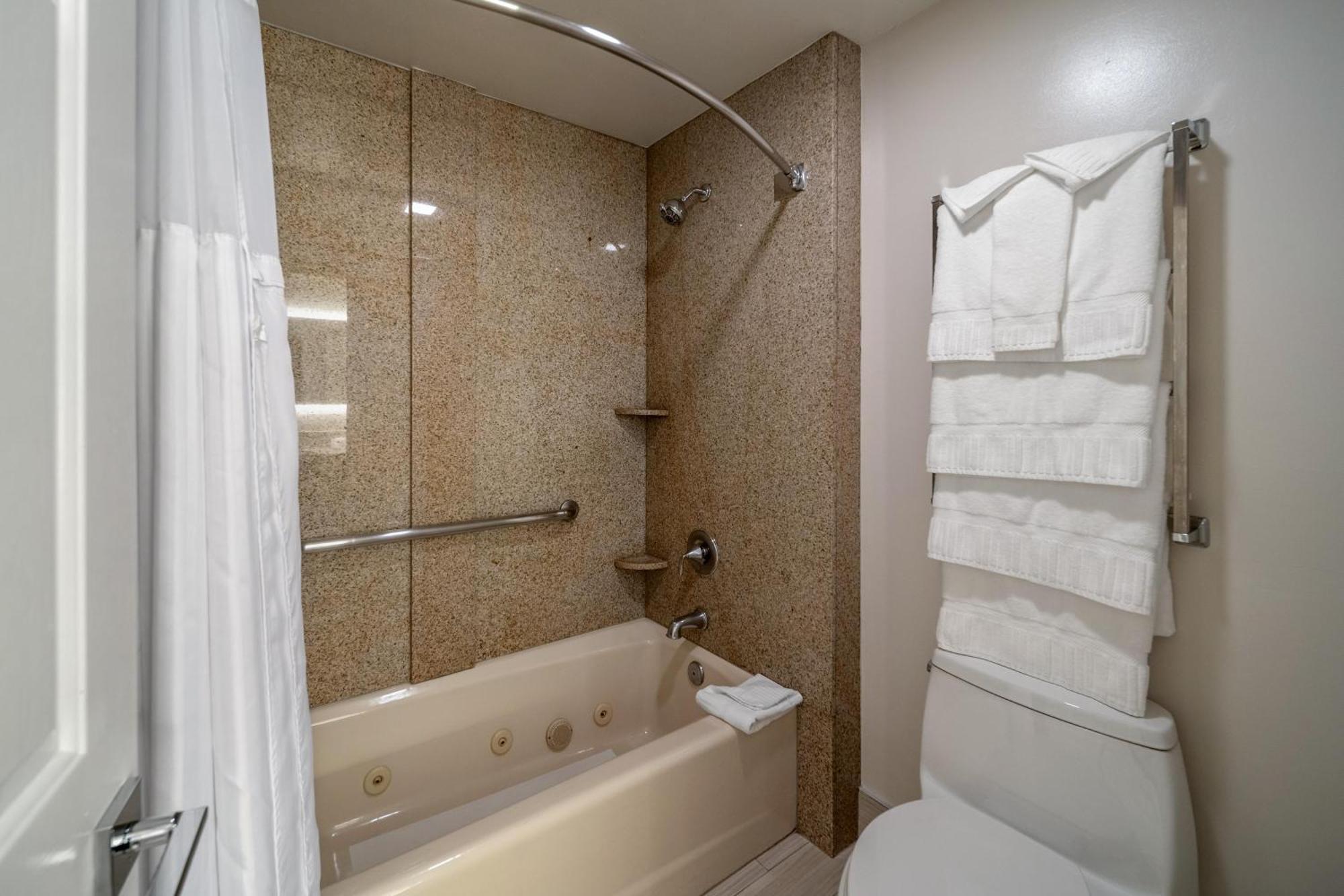Queen Suite with Two Queen Beds and Sofa Bed - Non-Smoking