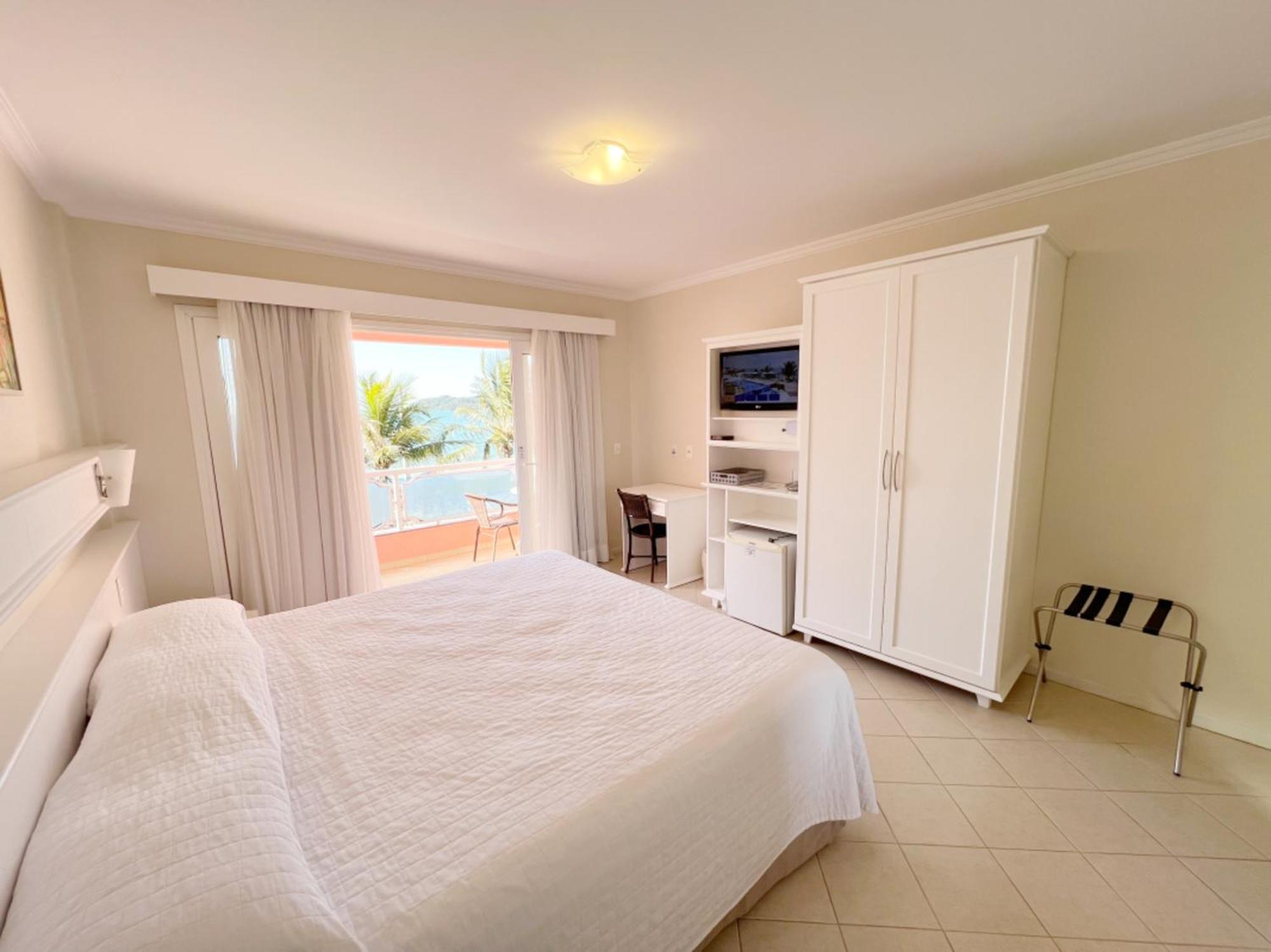 Quarto Deluxe com Cama de Casal ou 2 de Solteiro e Vista do Mar