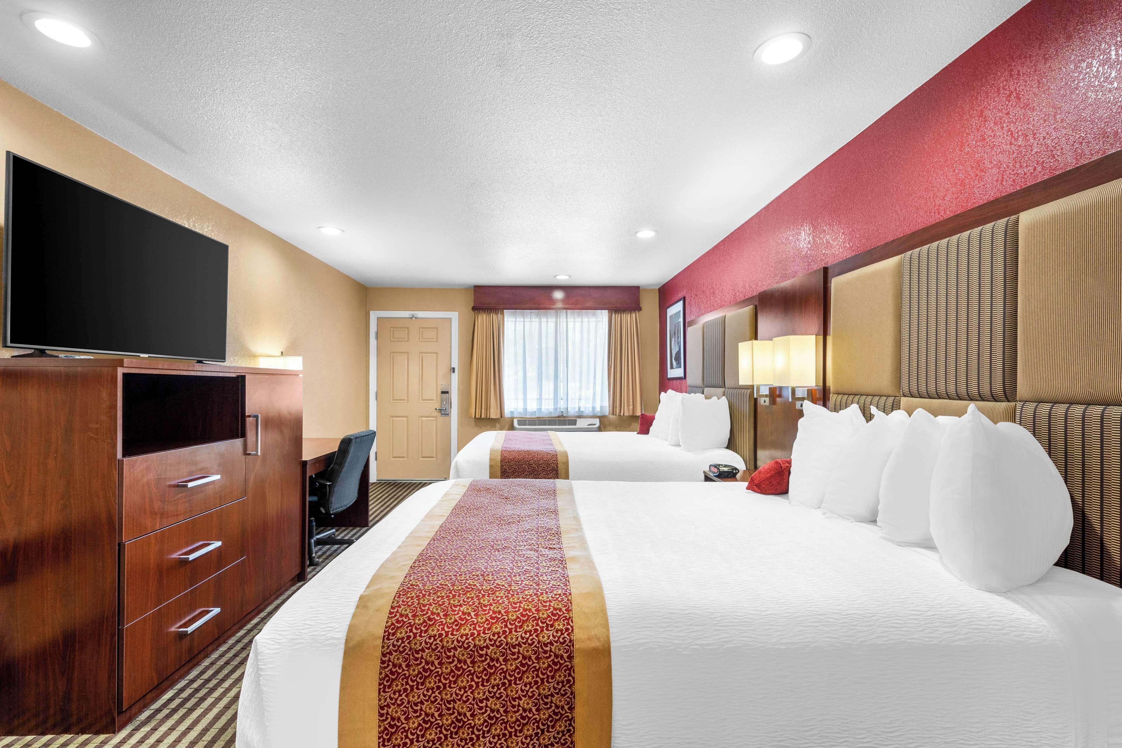 Chambre avec 2 Grands Lits Queen-Size