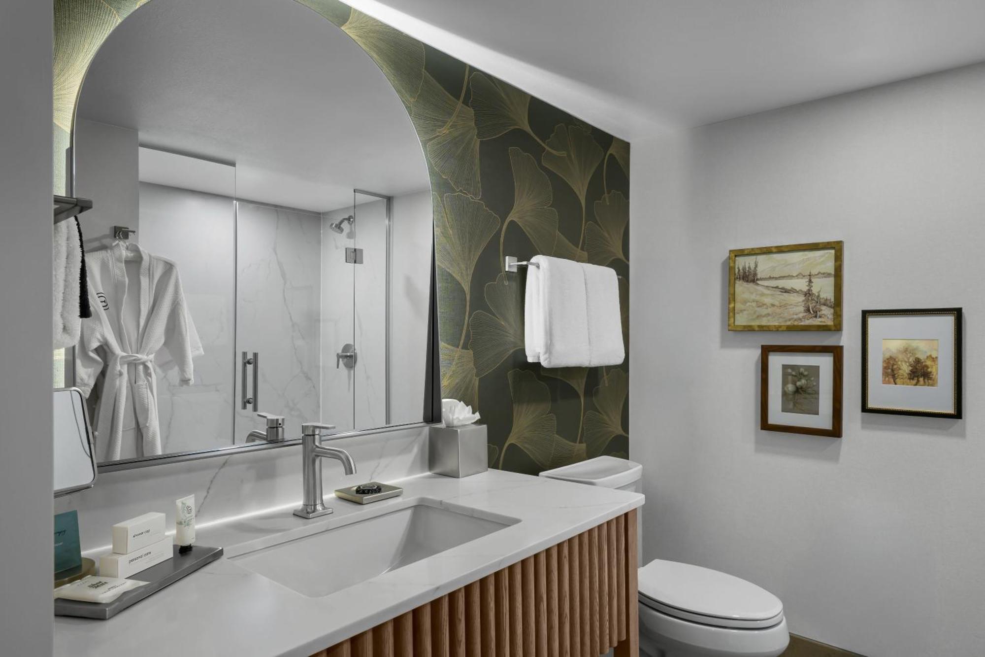 Deluxe Double Queen,1706893044:JPEG