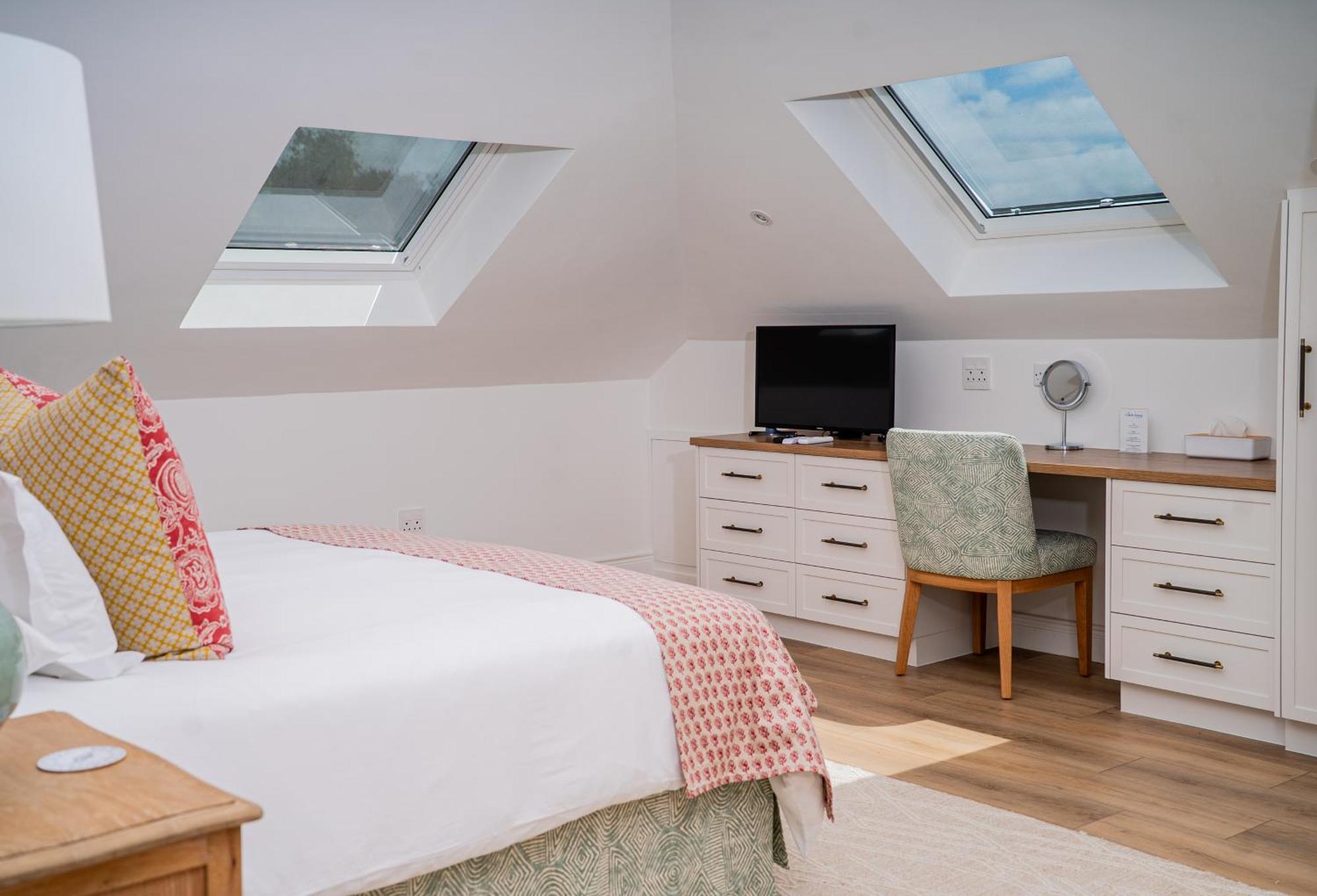 Classic Loft Room - Queen Double