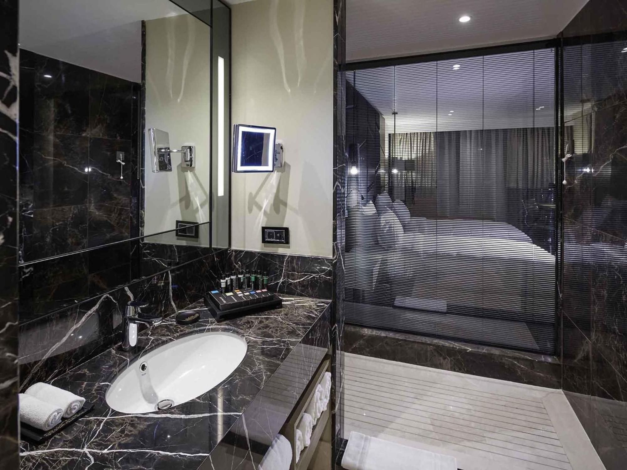 Quarto Superior com 2 Camas Individuais - Vista Cidade