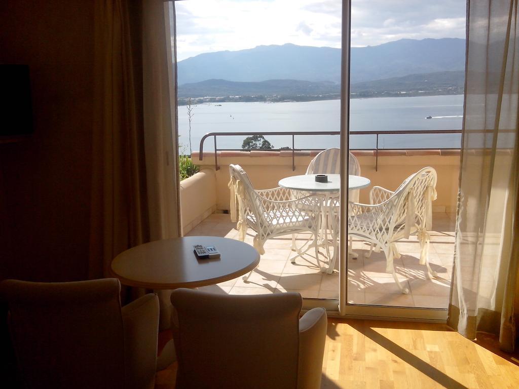 Chambre Double ou Lits Jumeaux de Luxe - Vue sur Mer