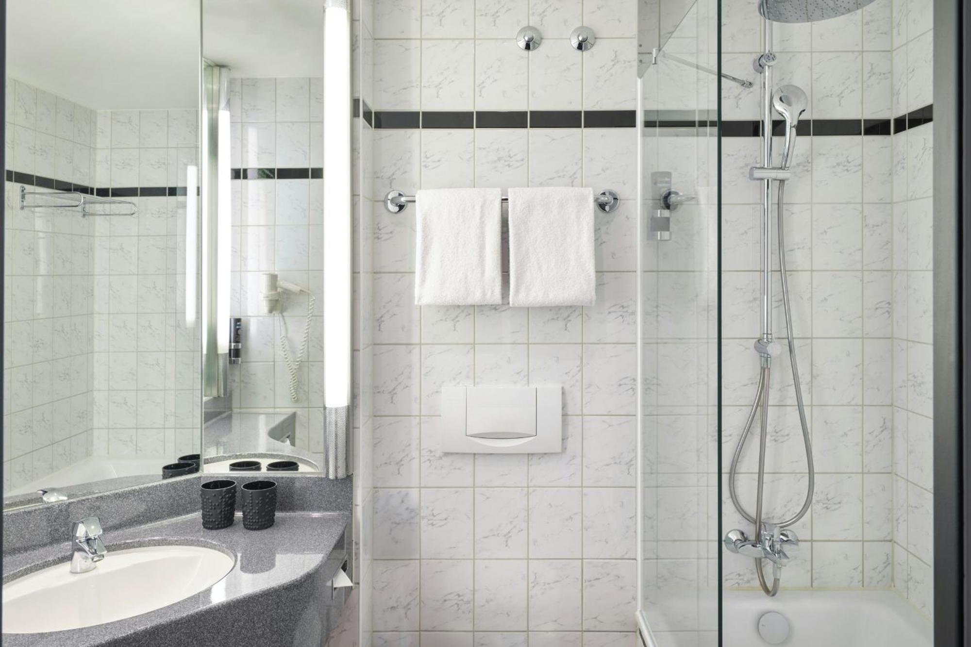 Down to Earth Kamer met Twee Aparte Bedden