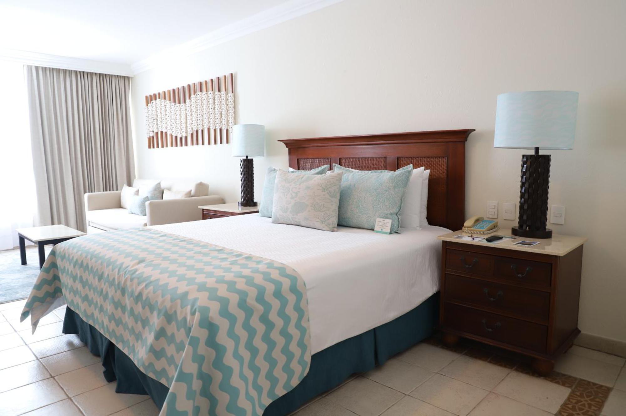 Junior Suite Ocean View King,1756506549:JPEG