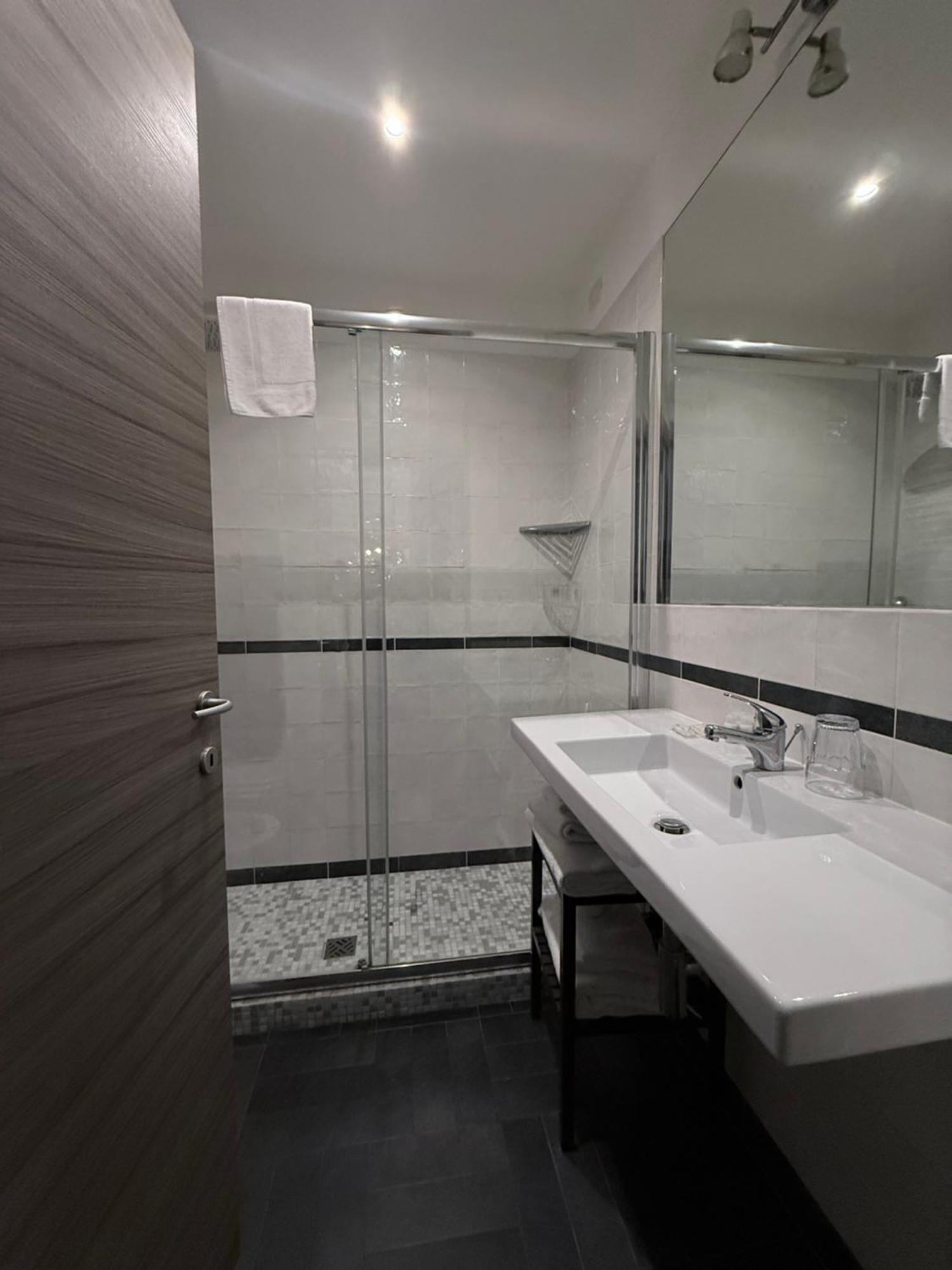 Quarto Individual com Vista do Jardim