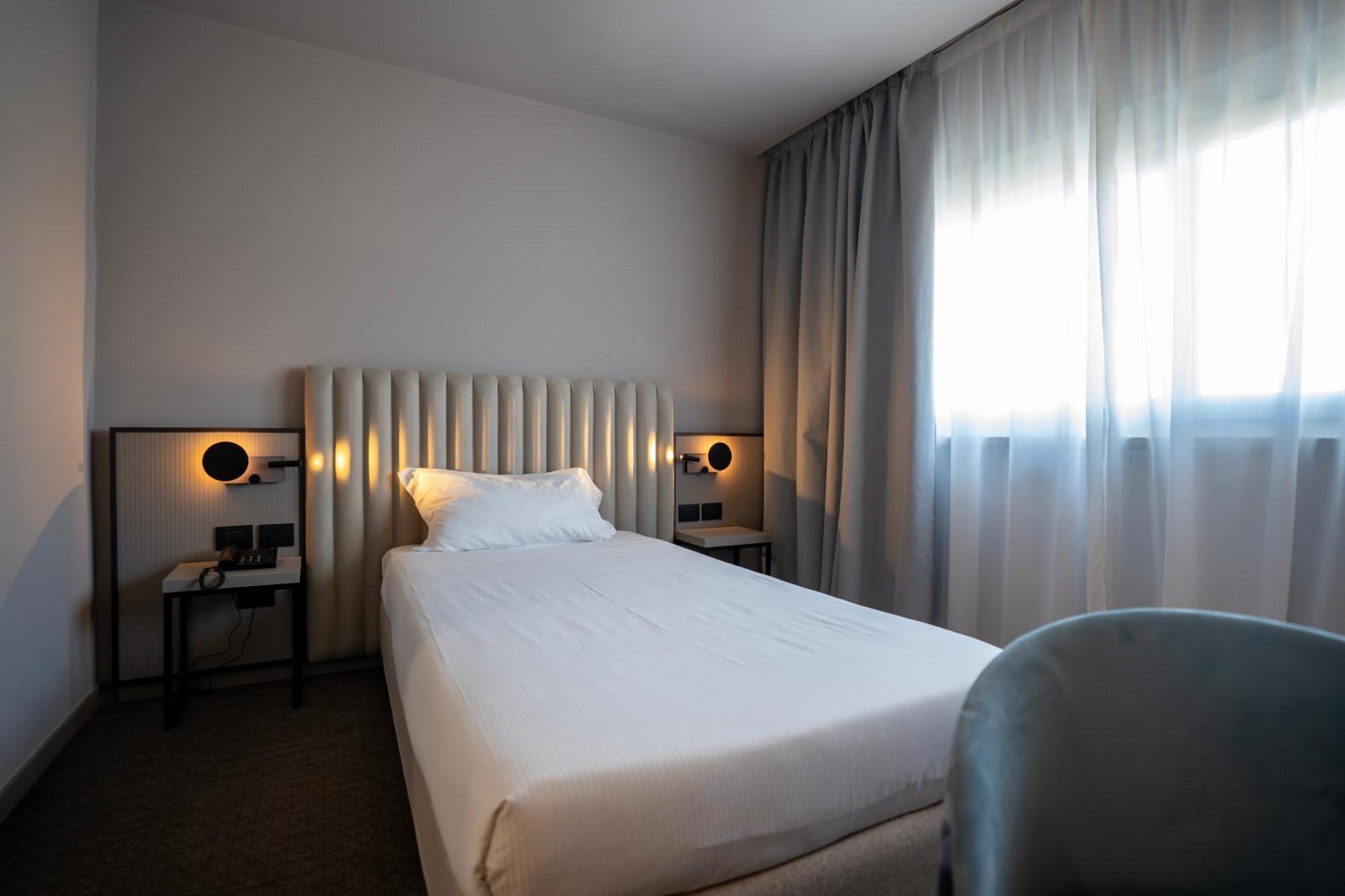 Classic Double or Twin Room (Single Use),1758284446:JPEG