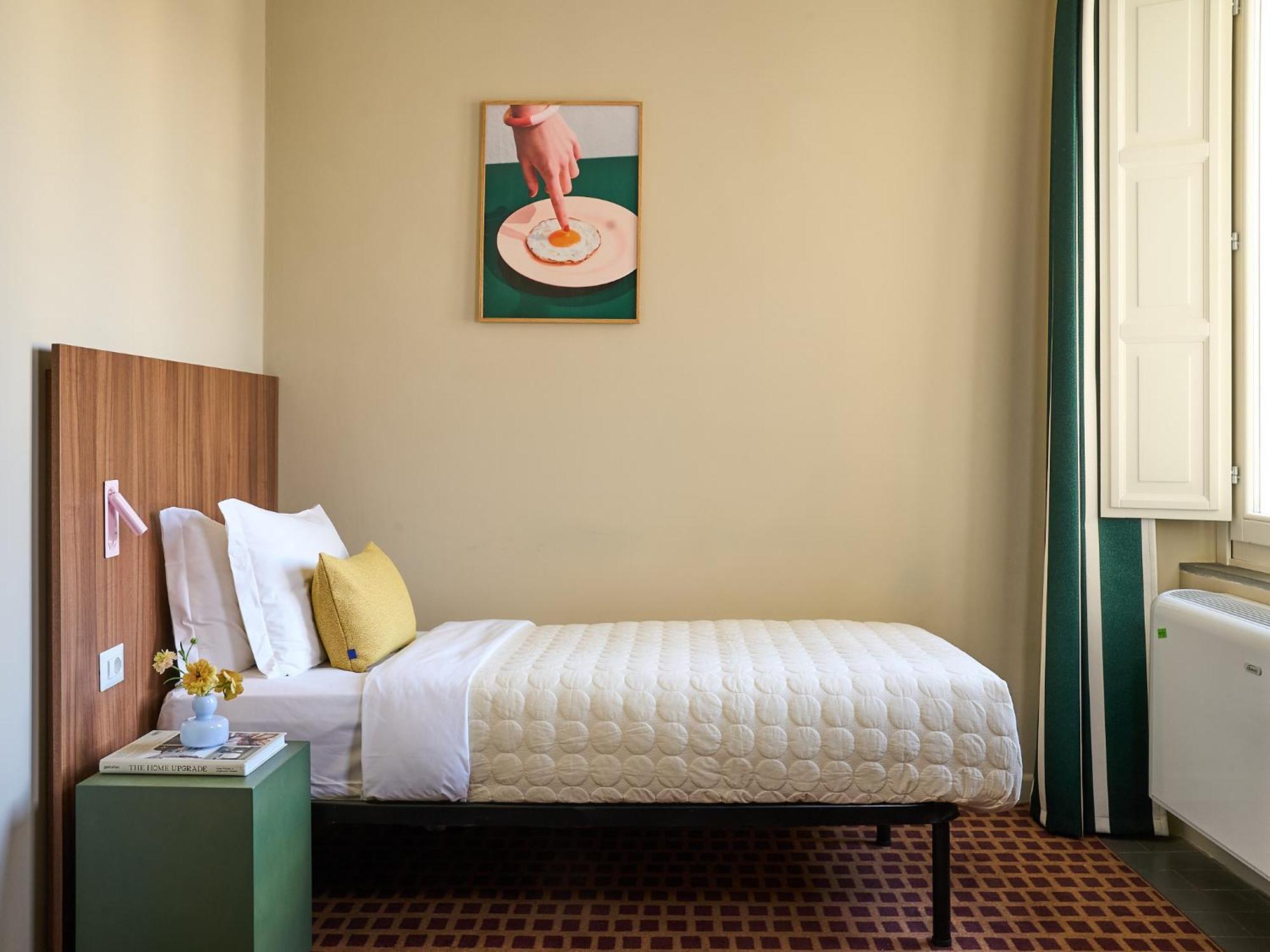 Small Room - Single Bed