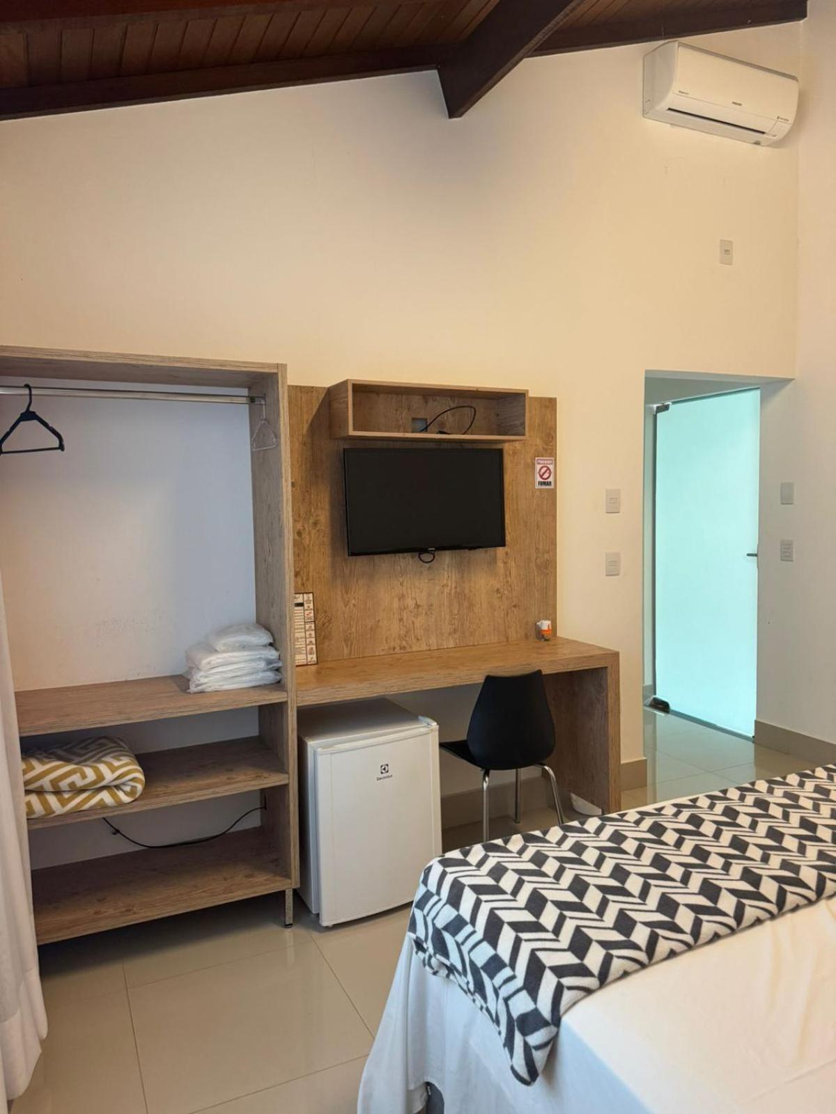 Standard Suite,1758441889:JPEG