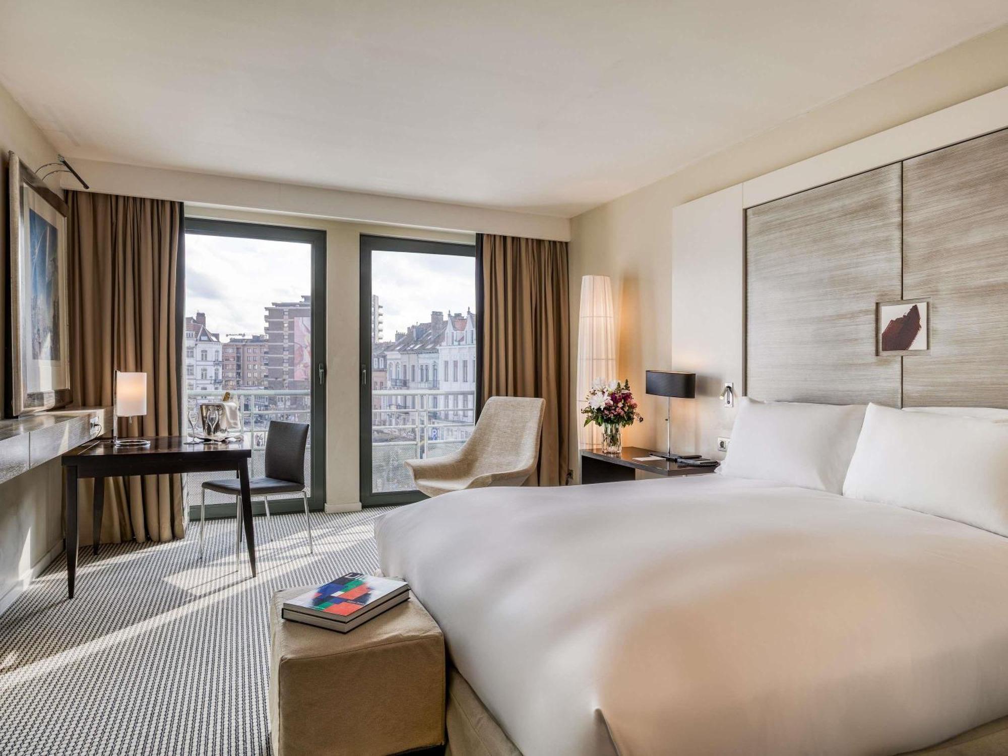 Luxury Room with 1 King Size Bed