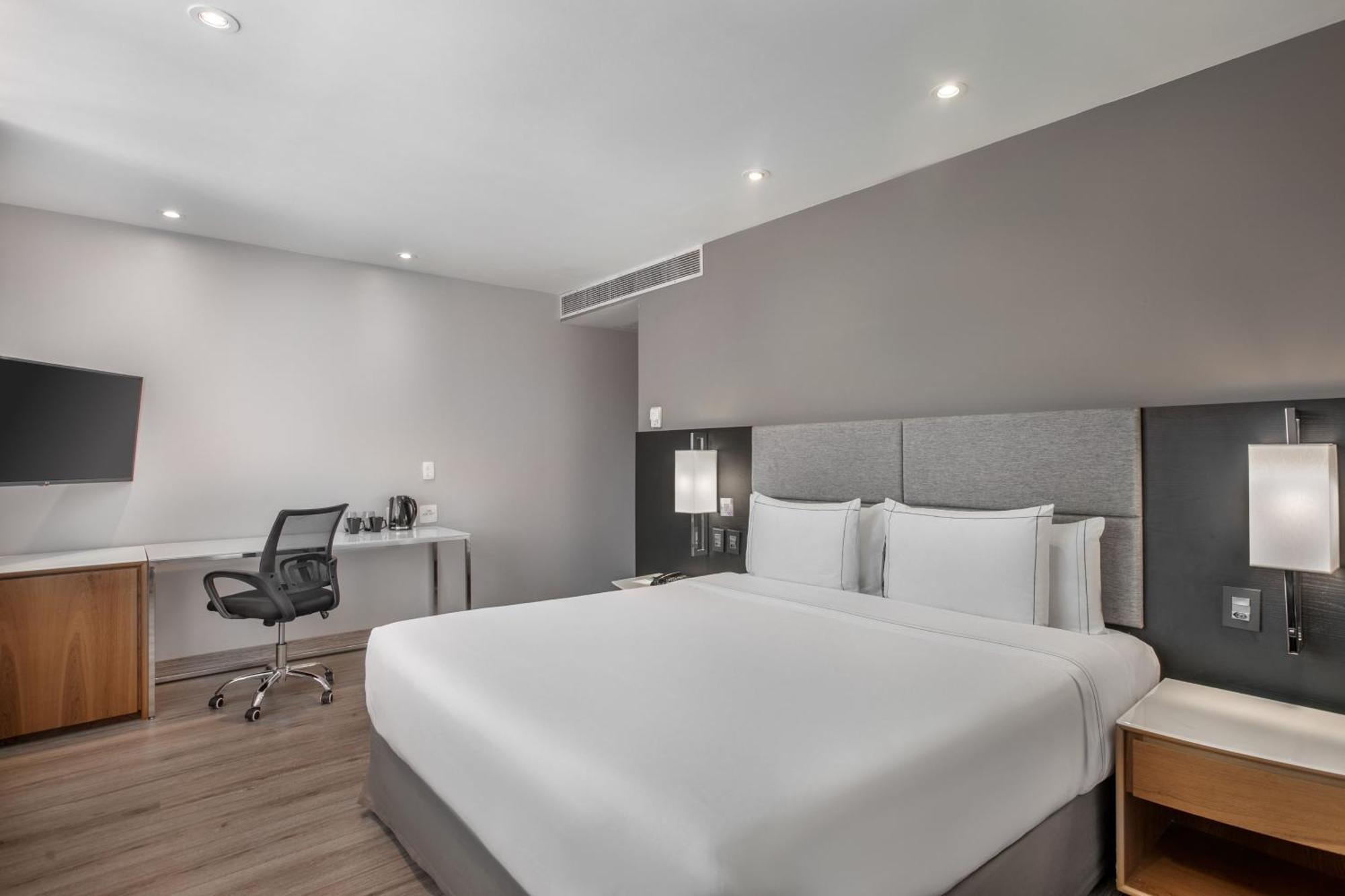 Premium Queen Room,1765891166:JPEG