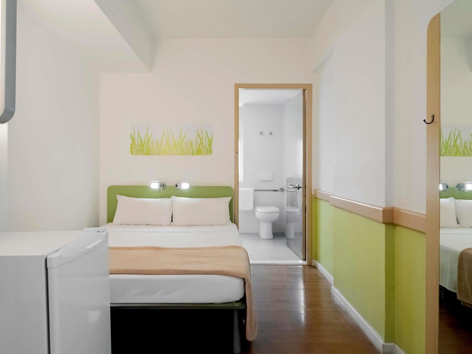 Standard Adapted Room with double bed