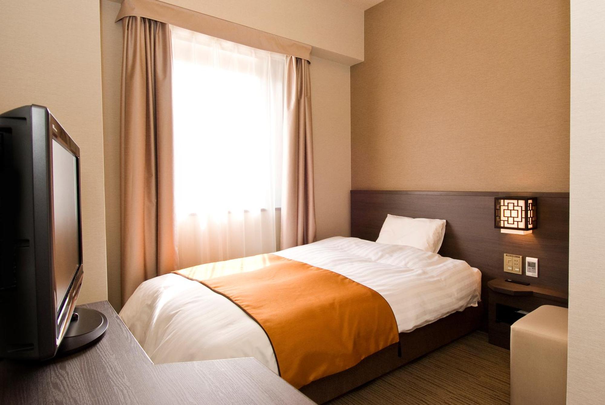 Double Room with Small Double Bed - Non-Smoking