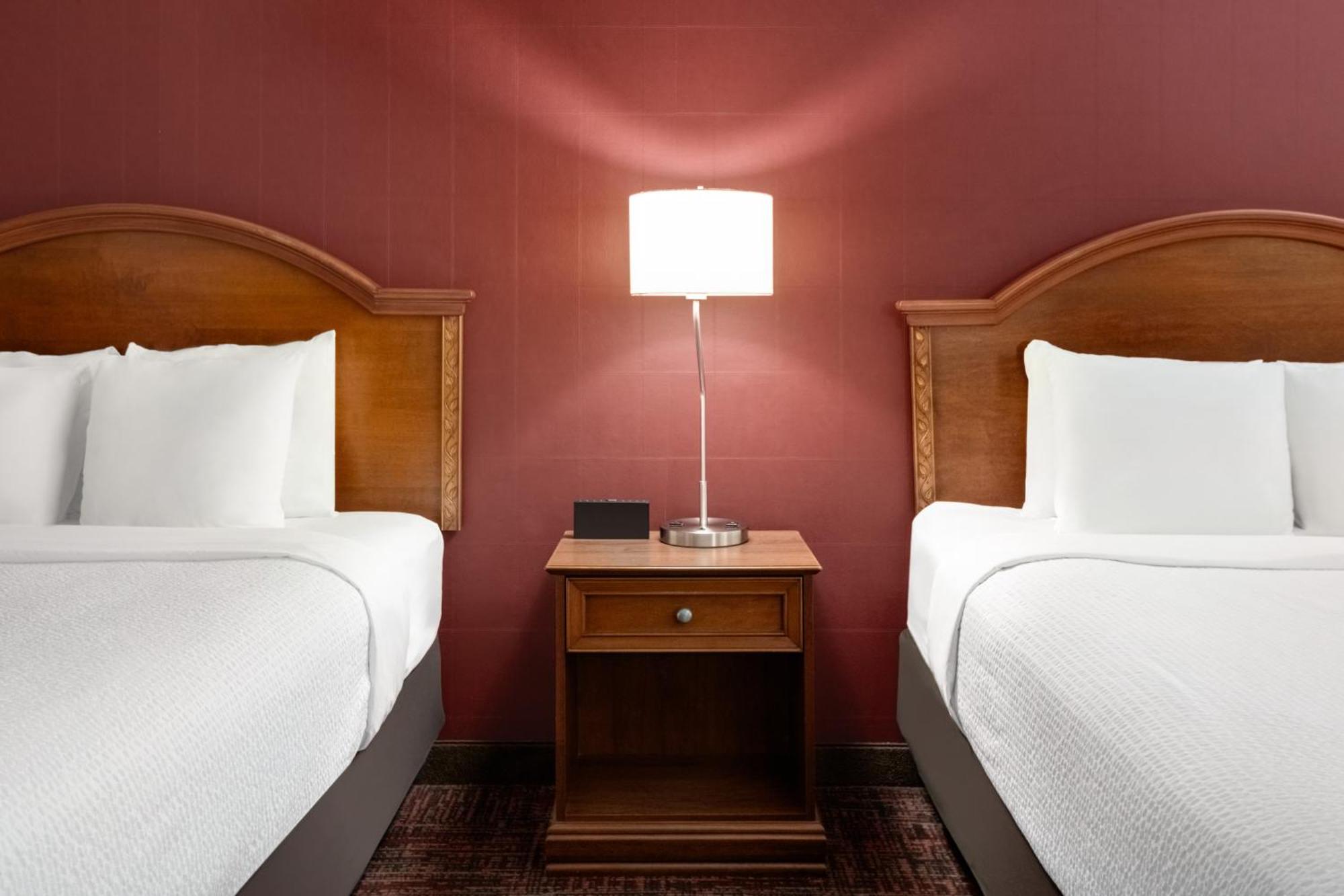 Queen Room with Two Queen Beds and Roll-in Shower - Mobility Accessible/Non-Smoking