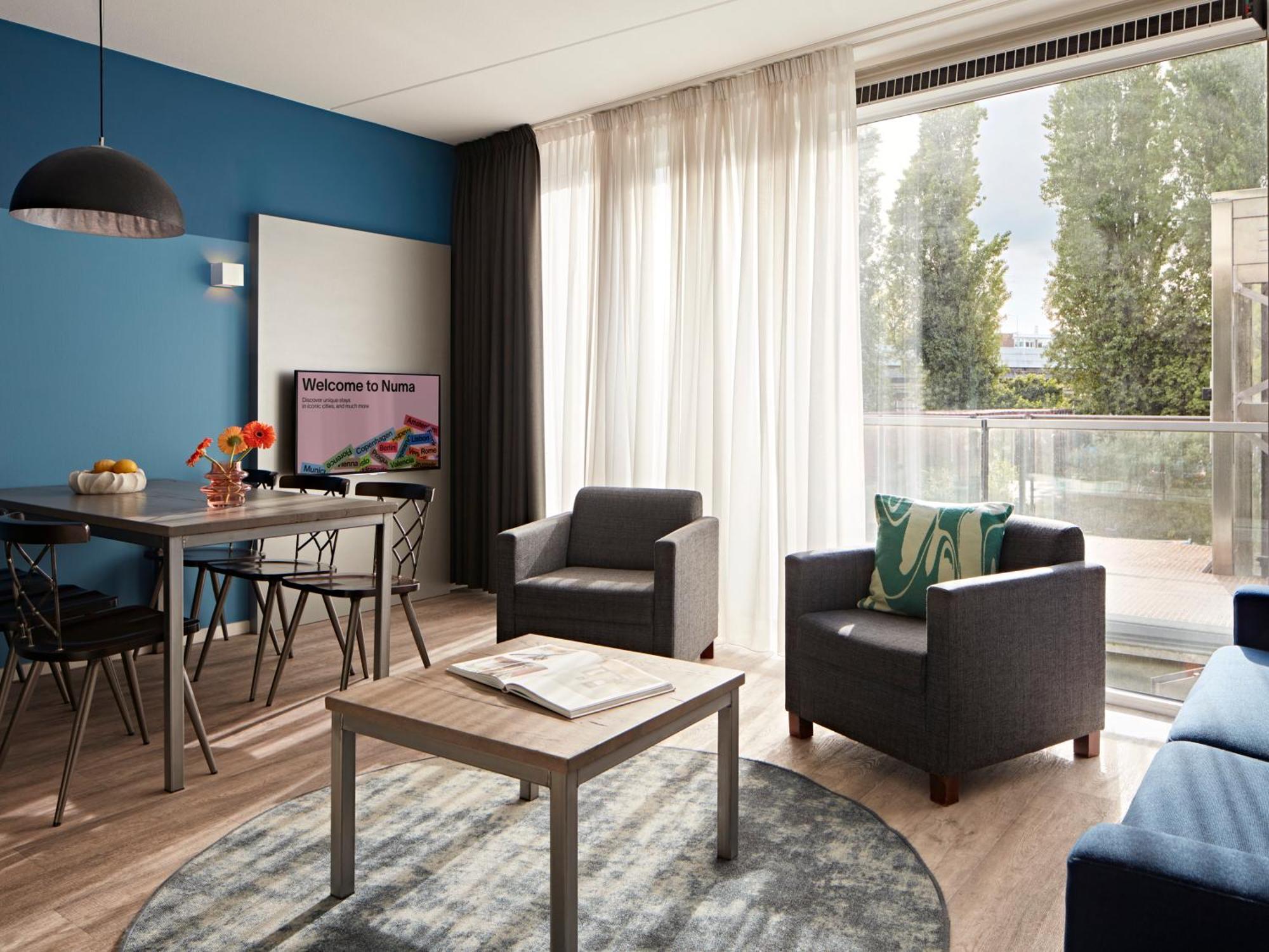 Große Ferienwohnung mit 2 Schlafzimmern – Kanalblick