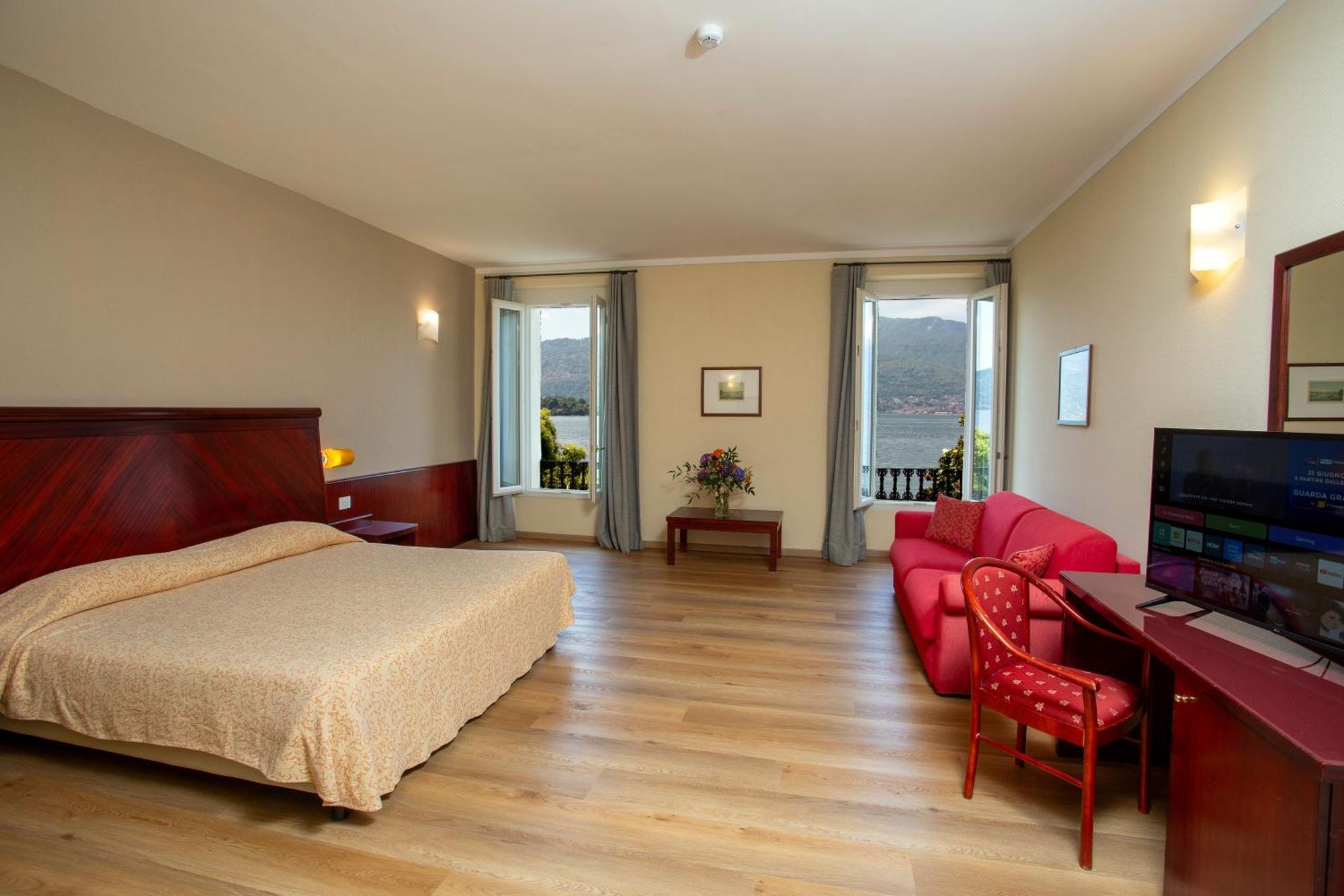 Superior Double or Twin Room with Lake View
