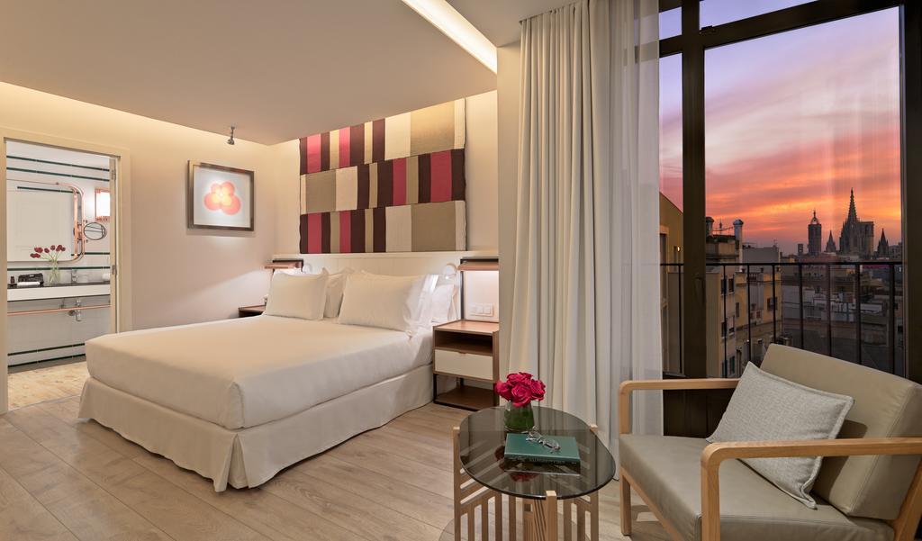 Suite with City View