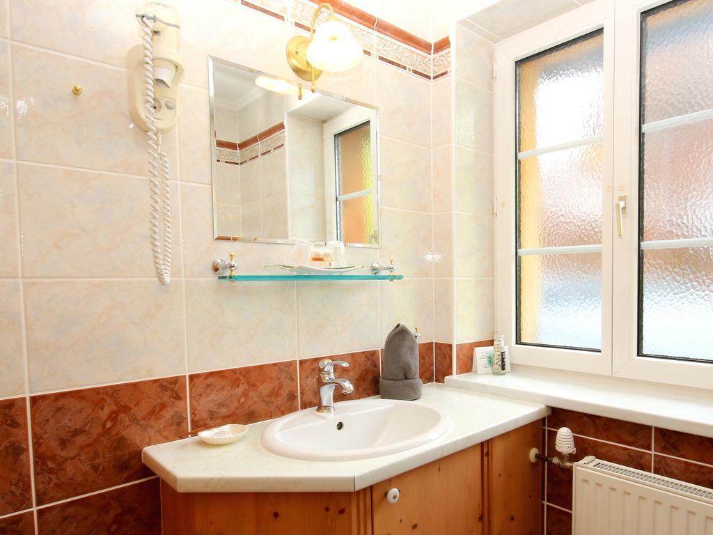 Doppelzimmer mit Balkon