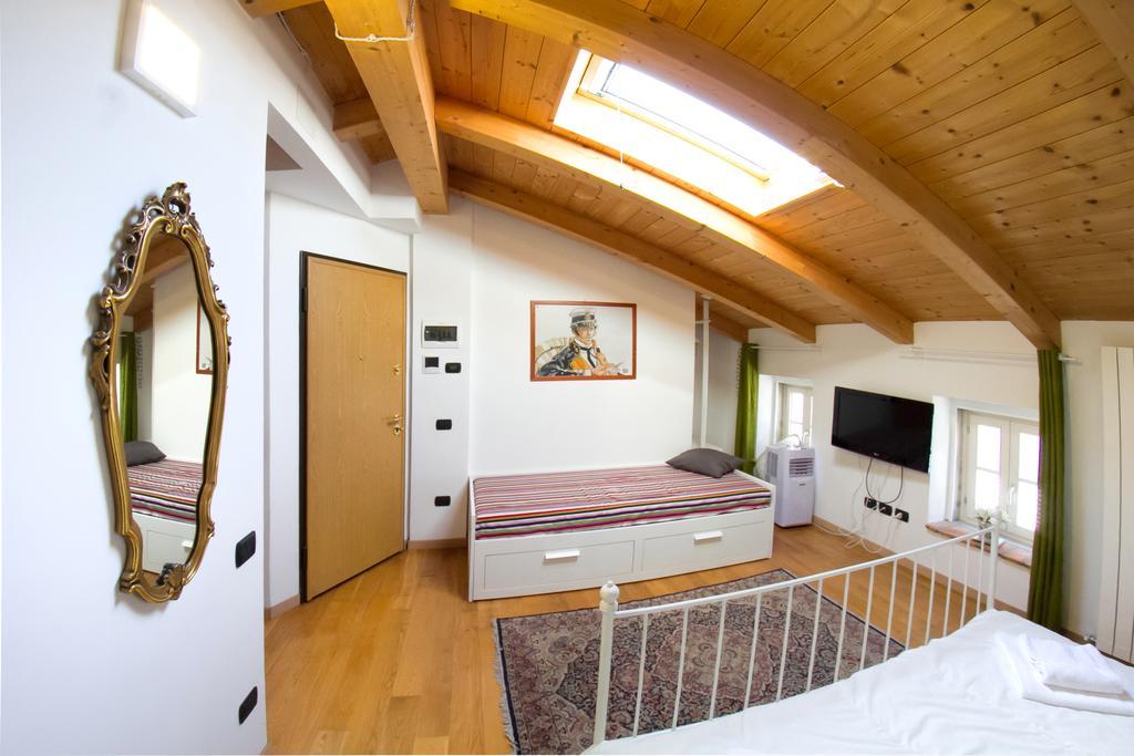 Appartamento con 1 Camera da Letto - Mansarda