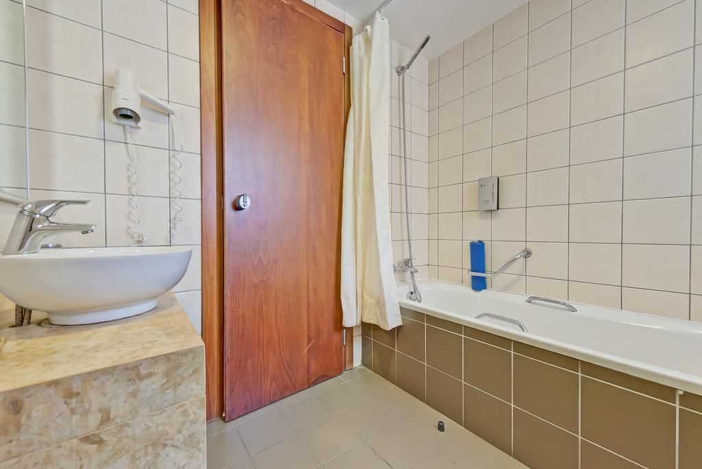 Single Room,1156989144:JPEG