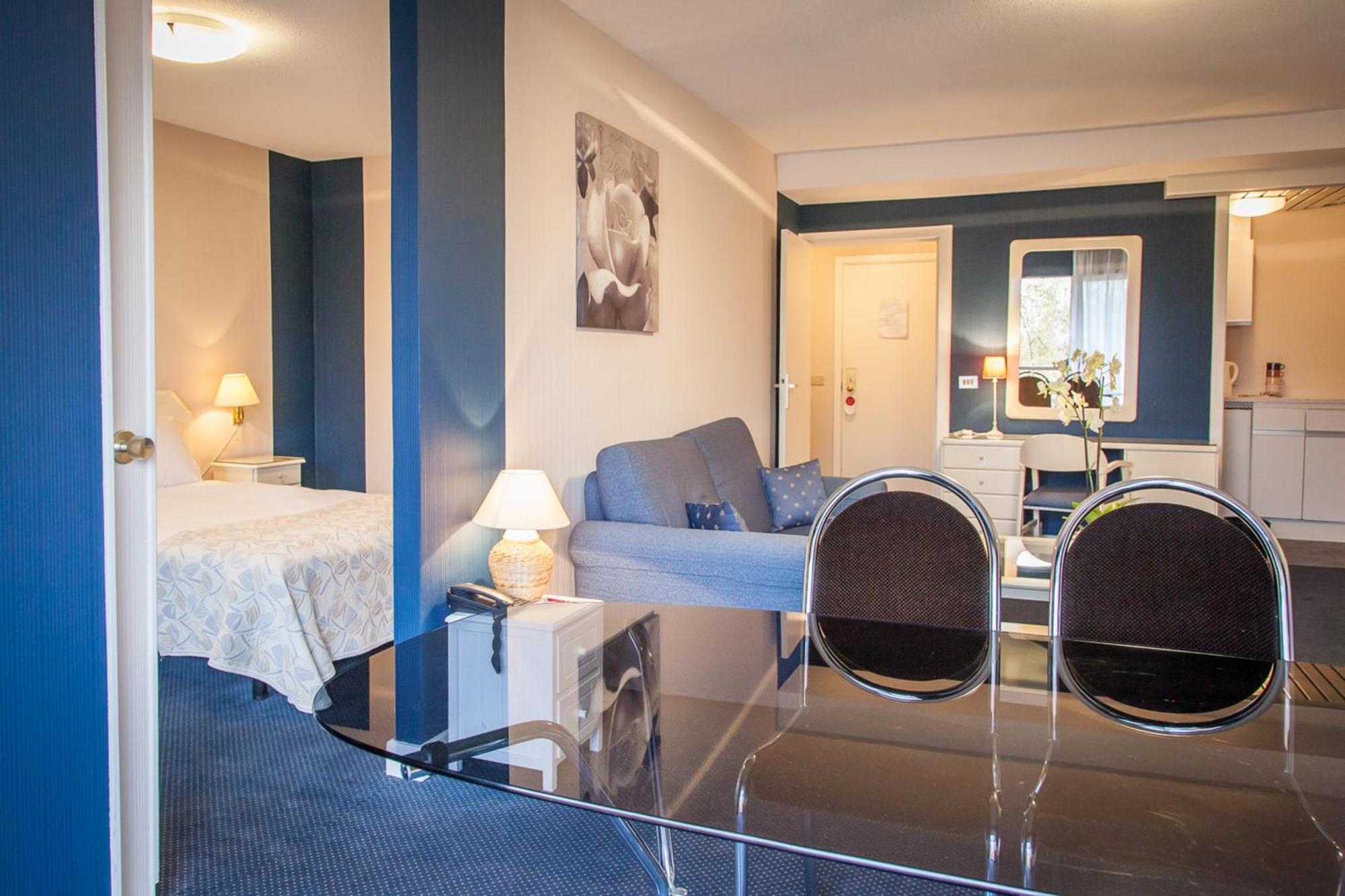 Studio Apartment