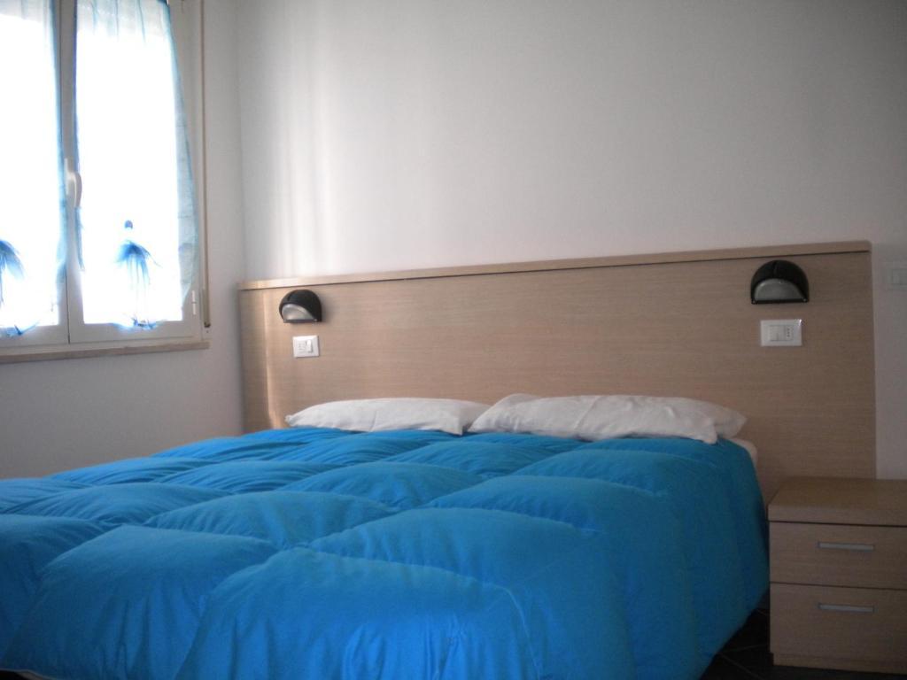 Two-Bedroom Apartment,37749322:JPEG