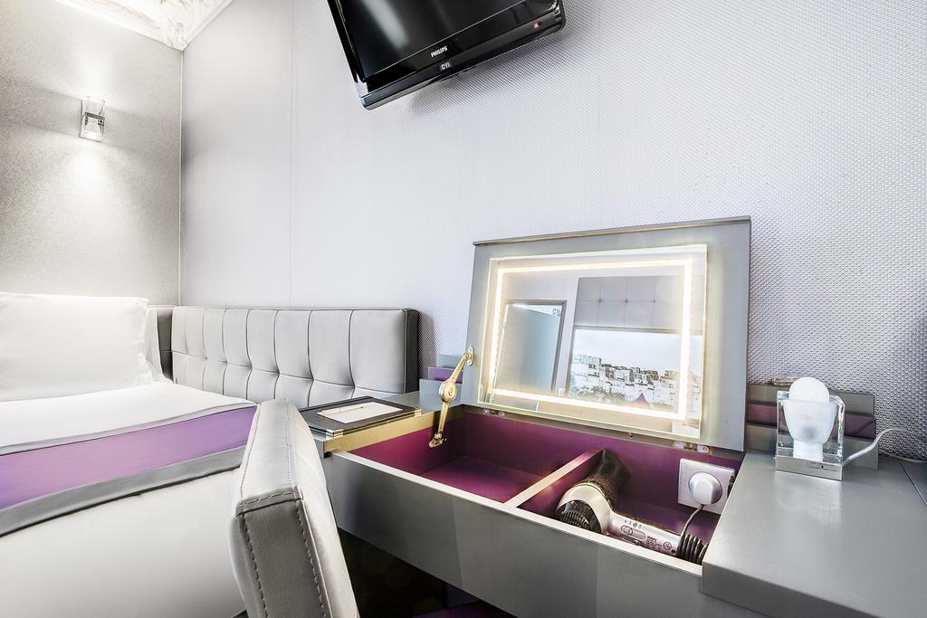 Chambre Double ou Lits Jumeaux Confort avec Lit d'Appoint
