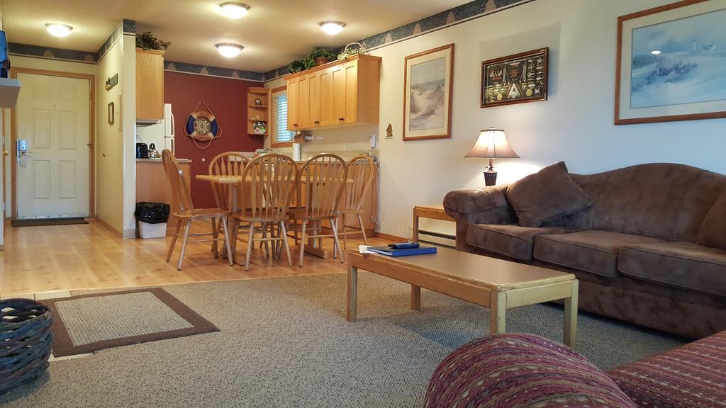 One-Bedroom Apartment - (Non Pet Friendly)