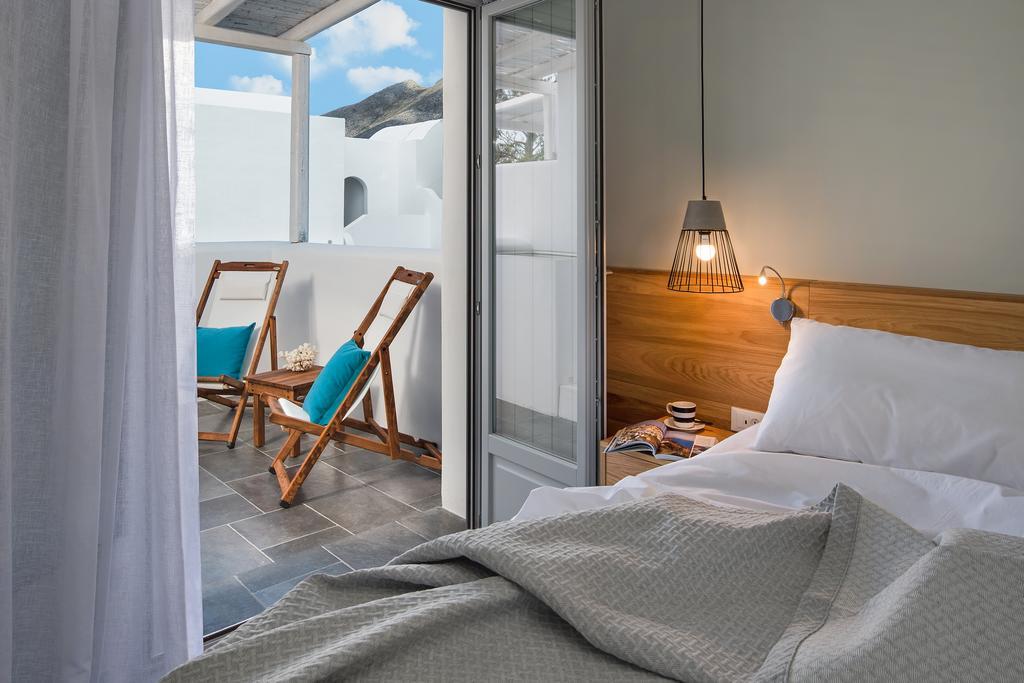 Junior Suite with Private Pool,414590331:JPEG