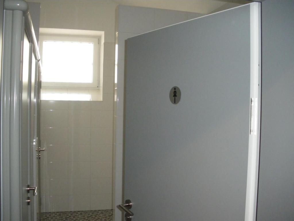Chambre Simple Cell