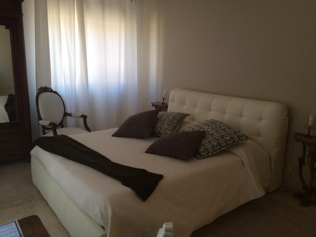 Deluxe Double Room with Balcony,435558330:JPEG