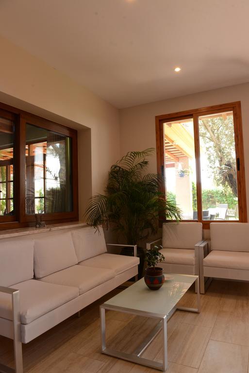 Twin Room,449341383:JPEG