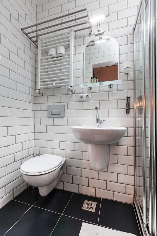 Superior Suite,817060211:JPEG