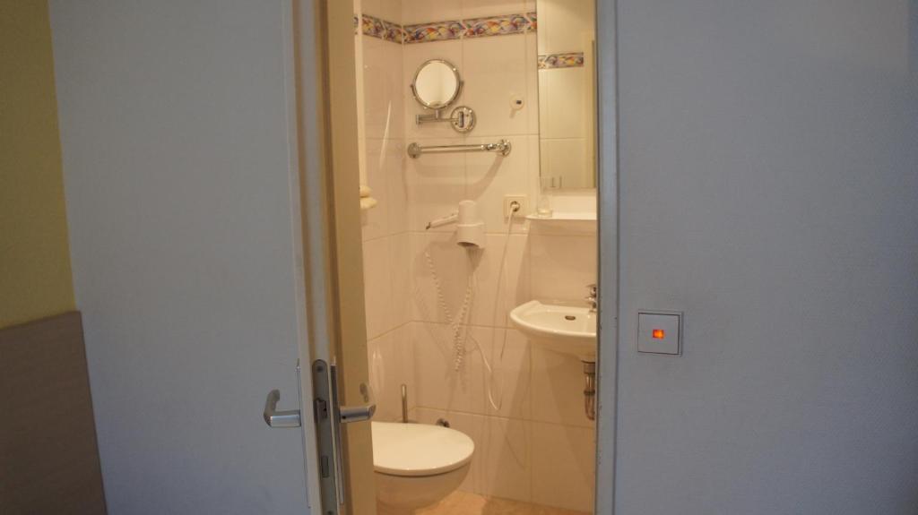 Single Room,1758535898:JPEG