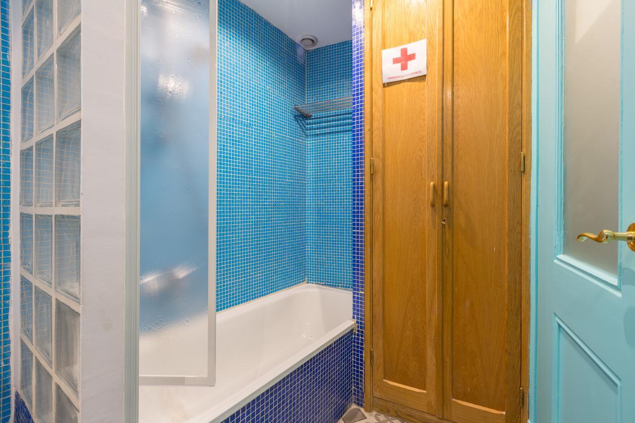 Habitación Doble con aseo compartido
