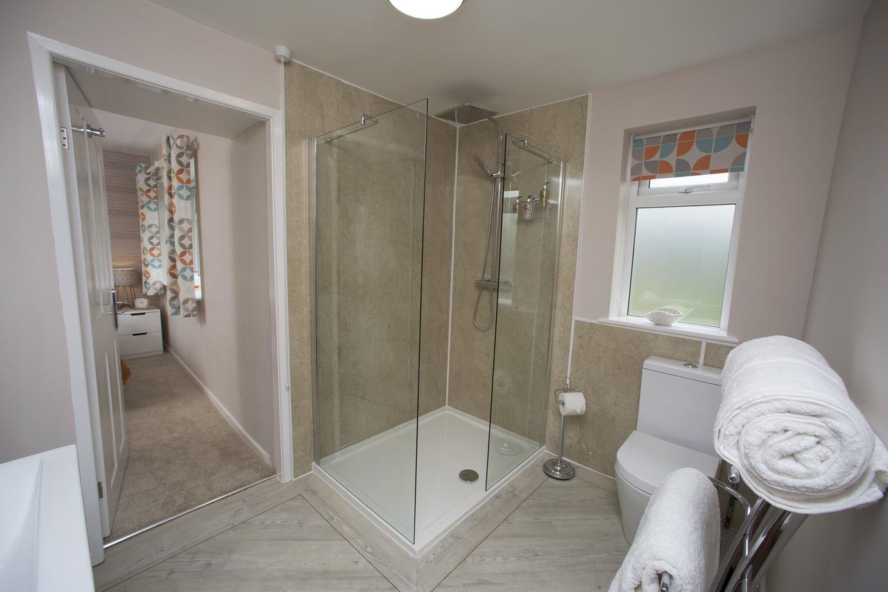 Deluxe Double Room with Shower