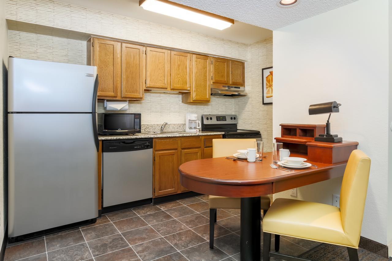 Deluxe Double Suite - Mobility Access/Non-Smoking