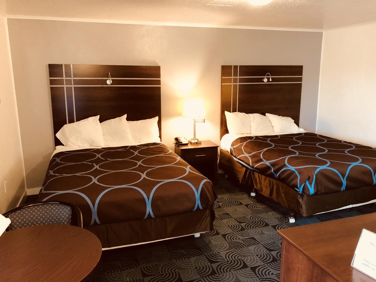 Queen Room Two Queen Beds,654567723:JPEG