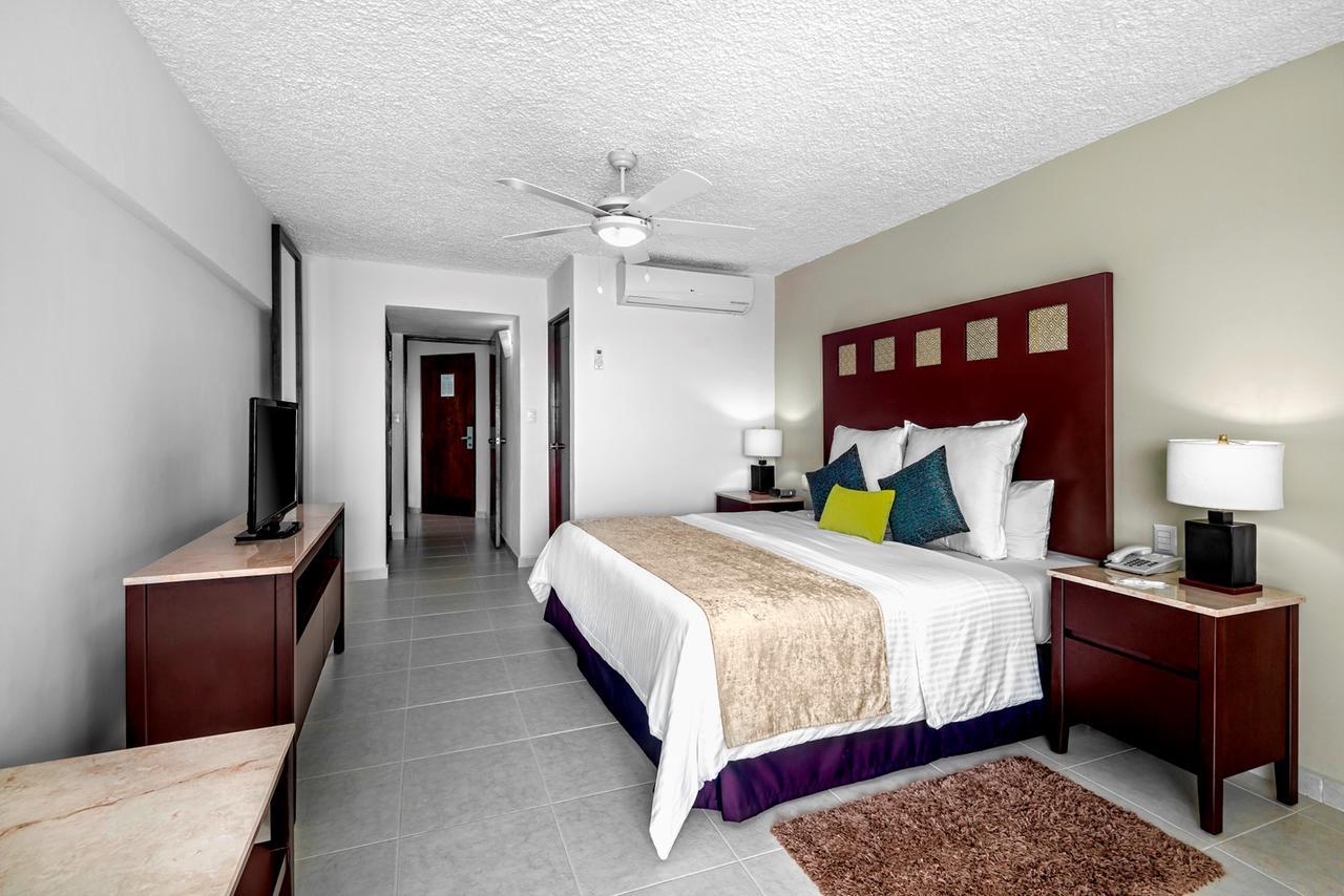 Deluxe Room with Garden View,661837155:JPEG