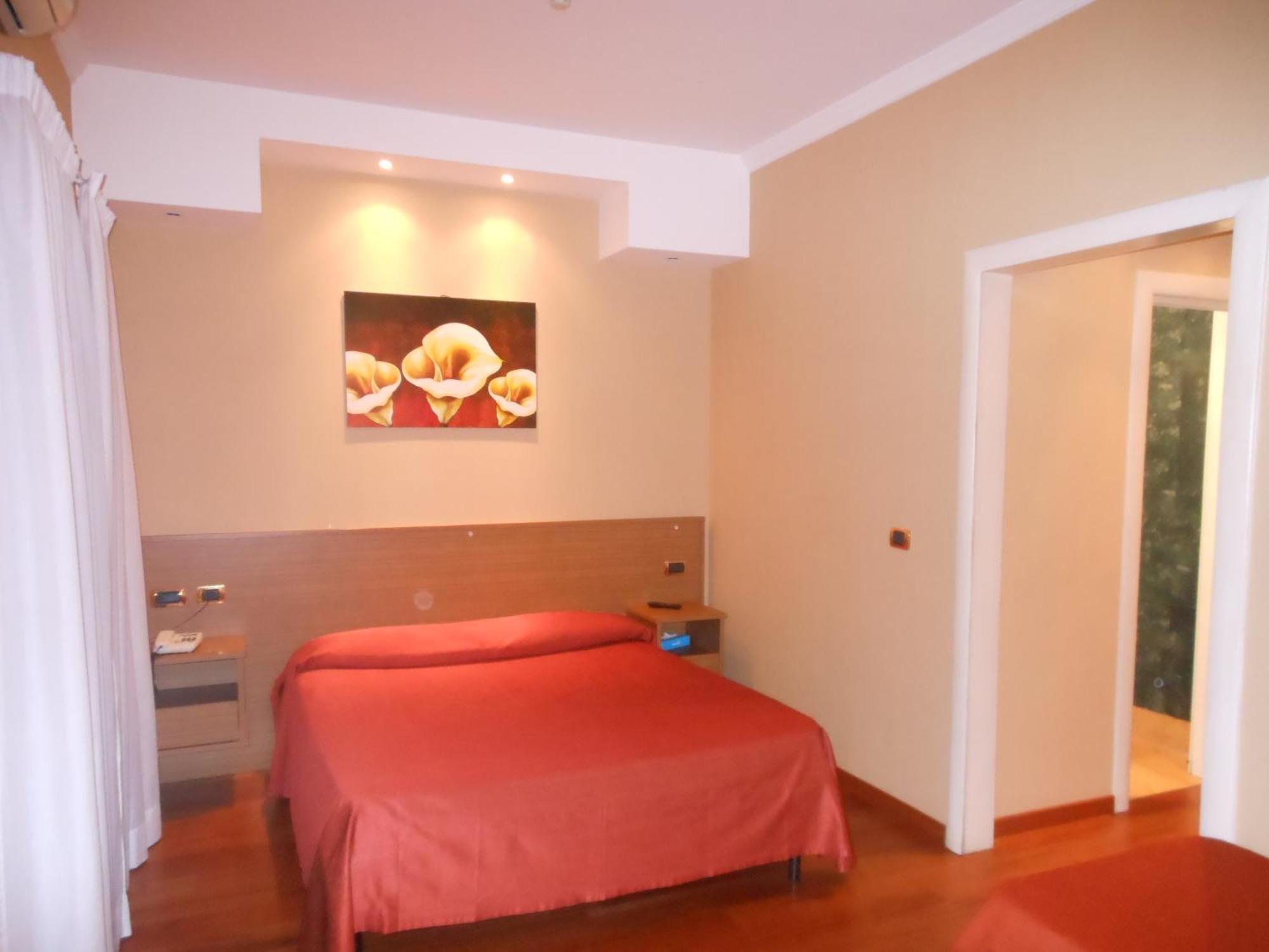 Camera Matrimoniale con Letto Supplementare