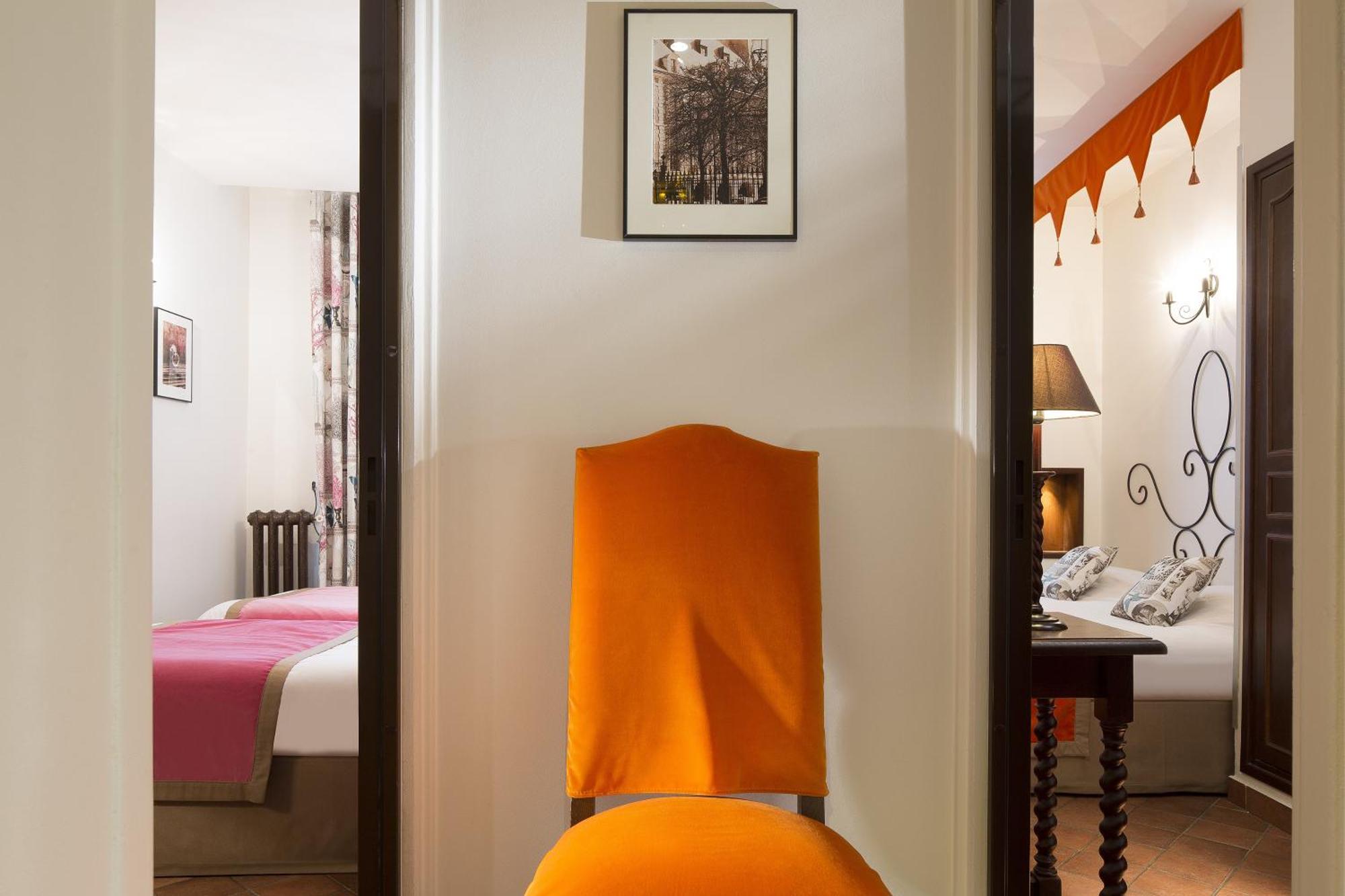 Two Connecting Double Rooms,1214965543:JPEG