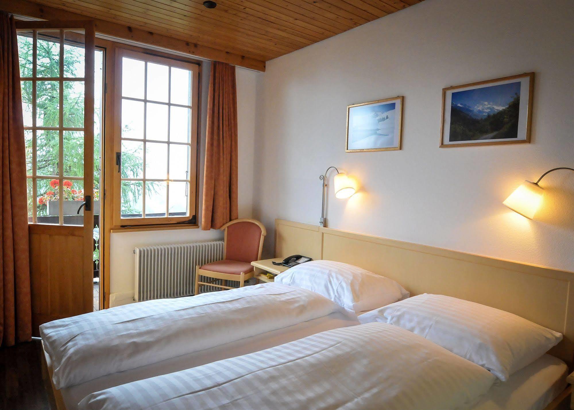 Standaard Tweepersoonskamer met Extra Bed