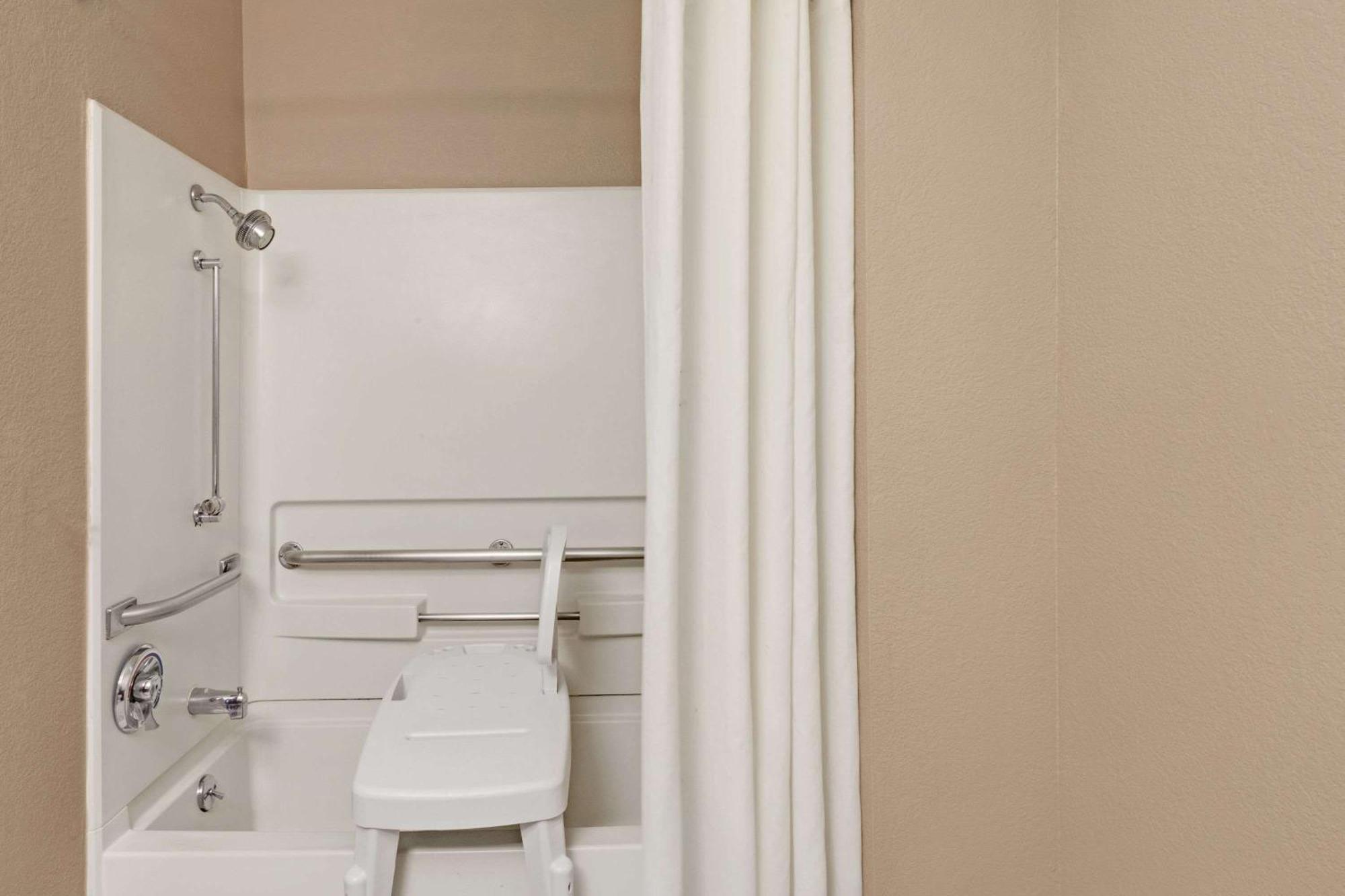 Double Room with Two Double Beds - Non-Smoking