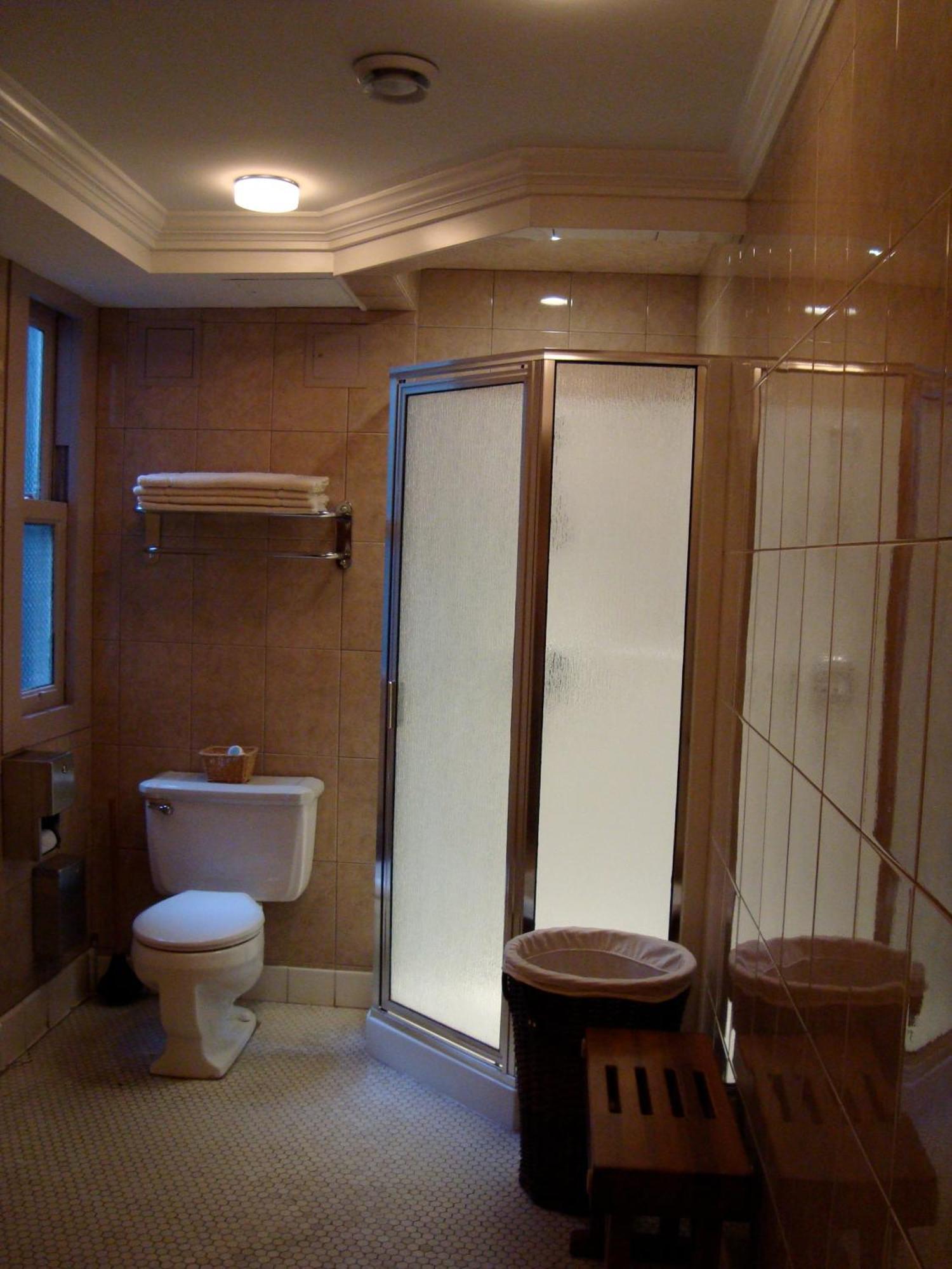 Double Room with Shared Bathroom,1379617553:JPEG