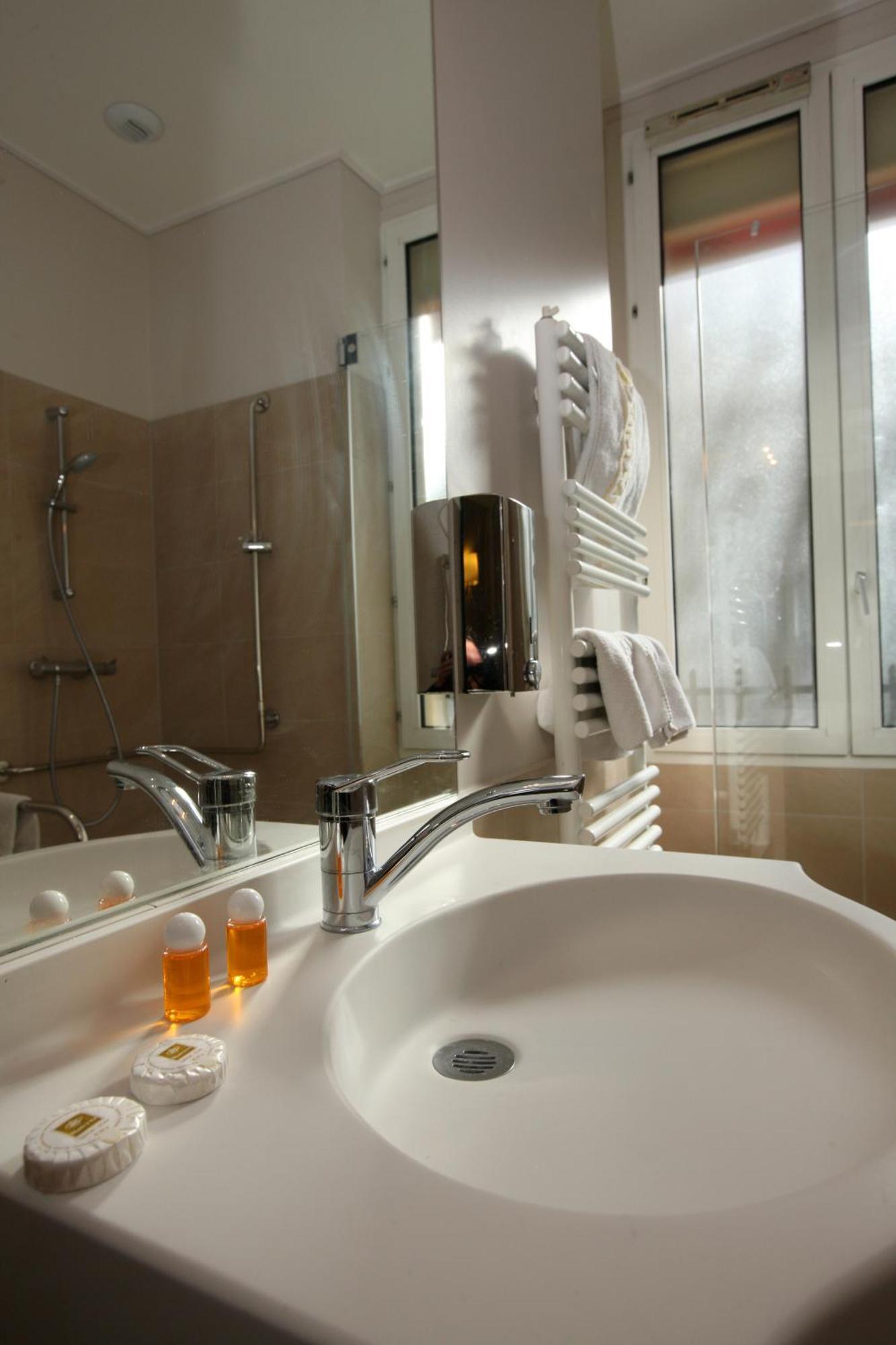 Double Room - Disability Access,706634656:JPEG