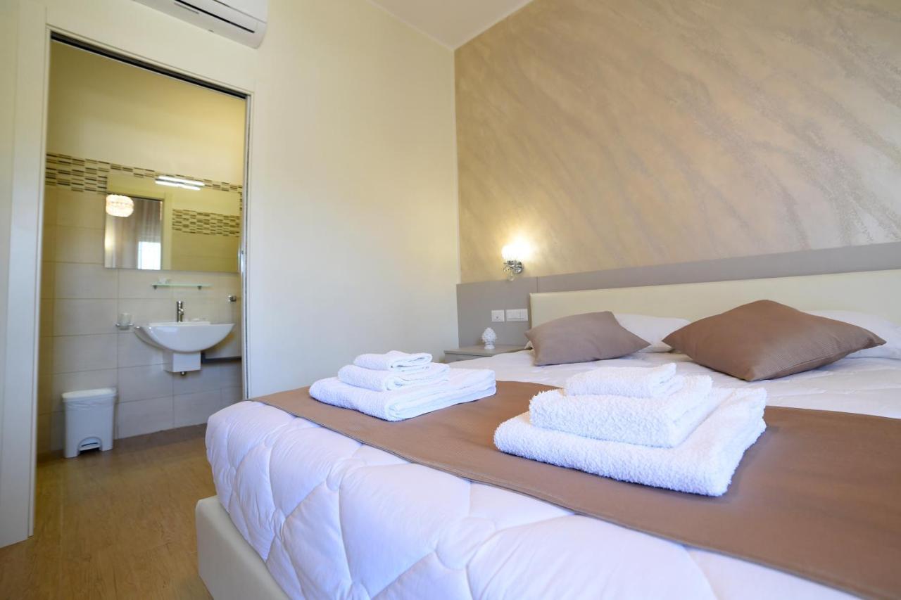 Double or Twin Room with Garden View,728029114:JPEG