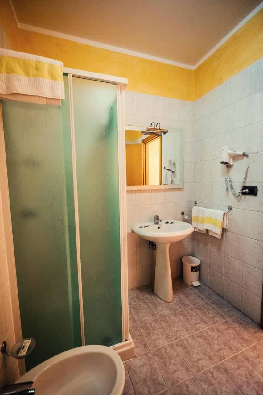 Camera Singola con Bagno Privato
