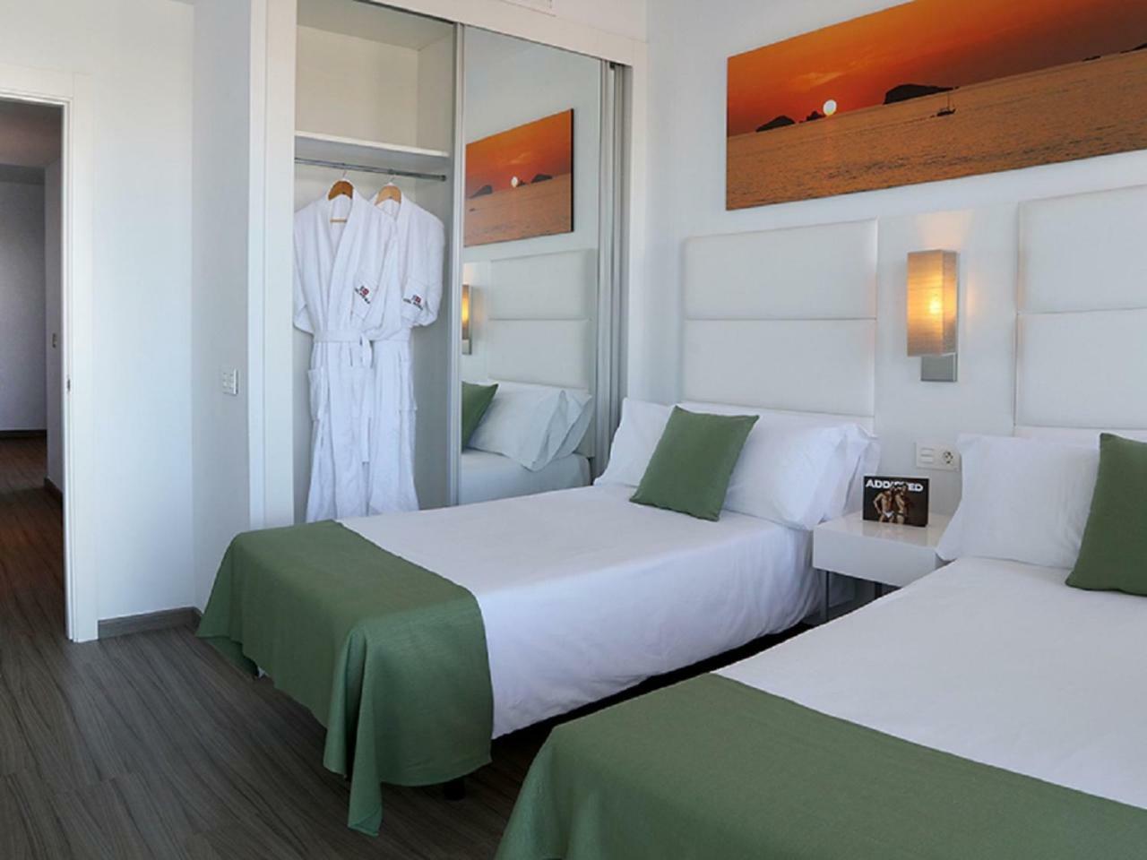 Appartement de Luxe avec Vue Partielle sur la Mer